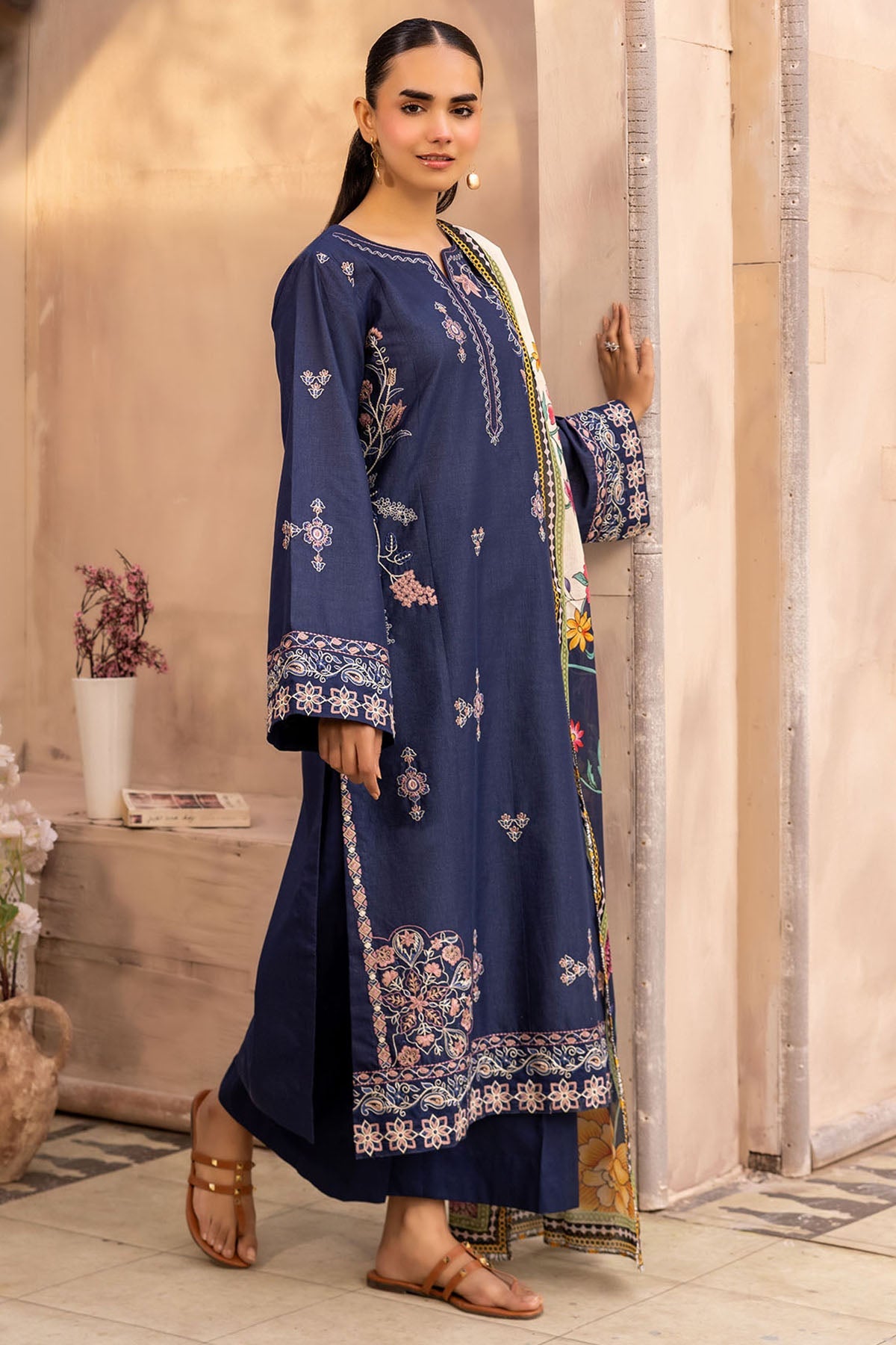 6037-ZOOHI EMBROIDERED LAWN STITCHED