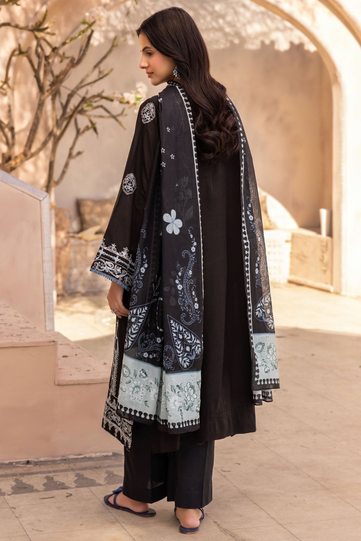 6038-IZEL EMBROIDERED LAWN UNSTITCHED