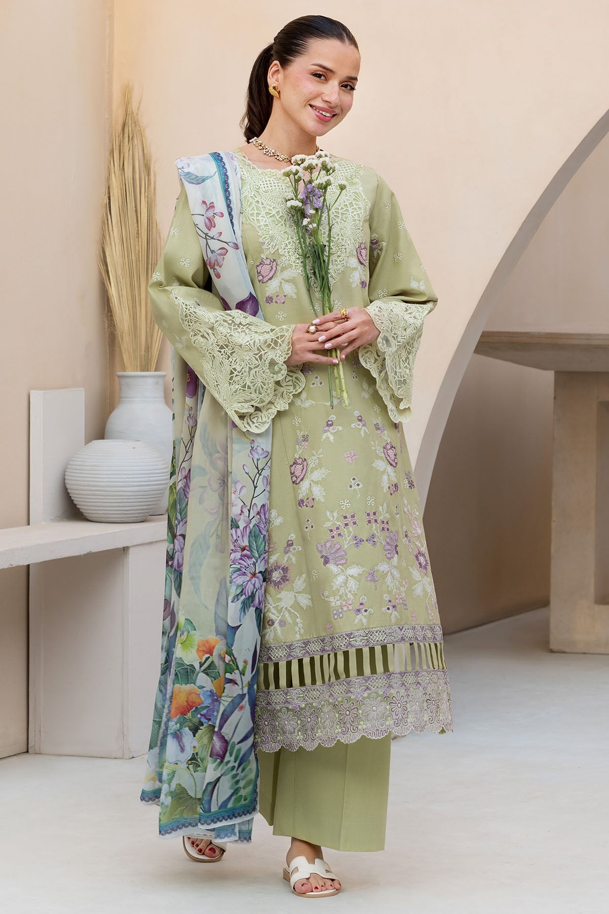 6064-ALEXANDRIN EMBROIDERED LAWN STITCHED