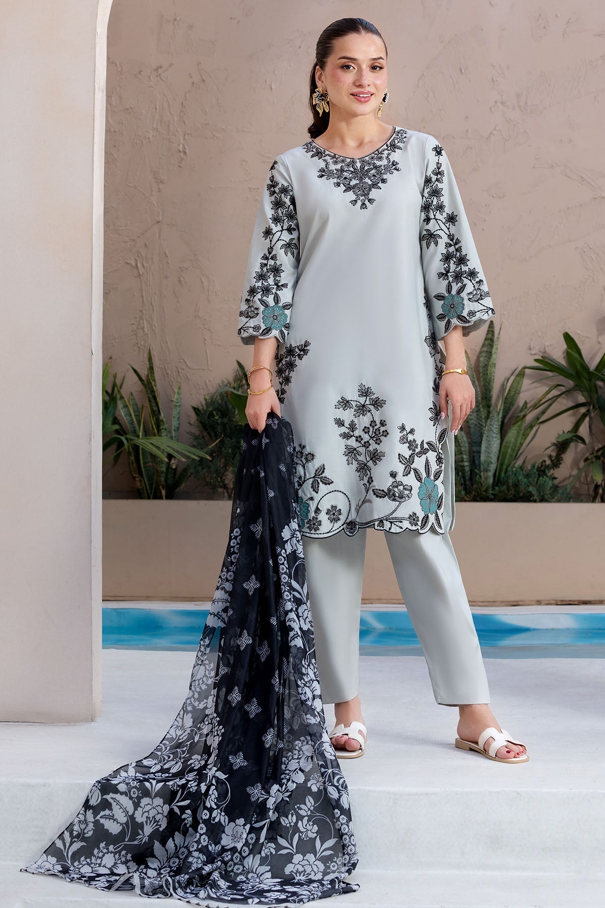 6067-GEORGIA EMBROIDERED LAWN STITCHED