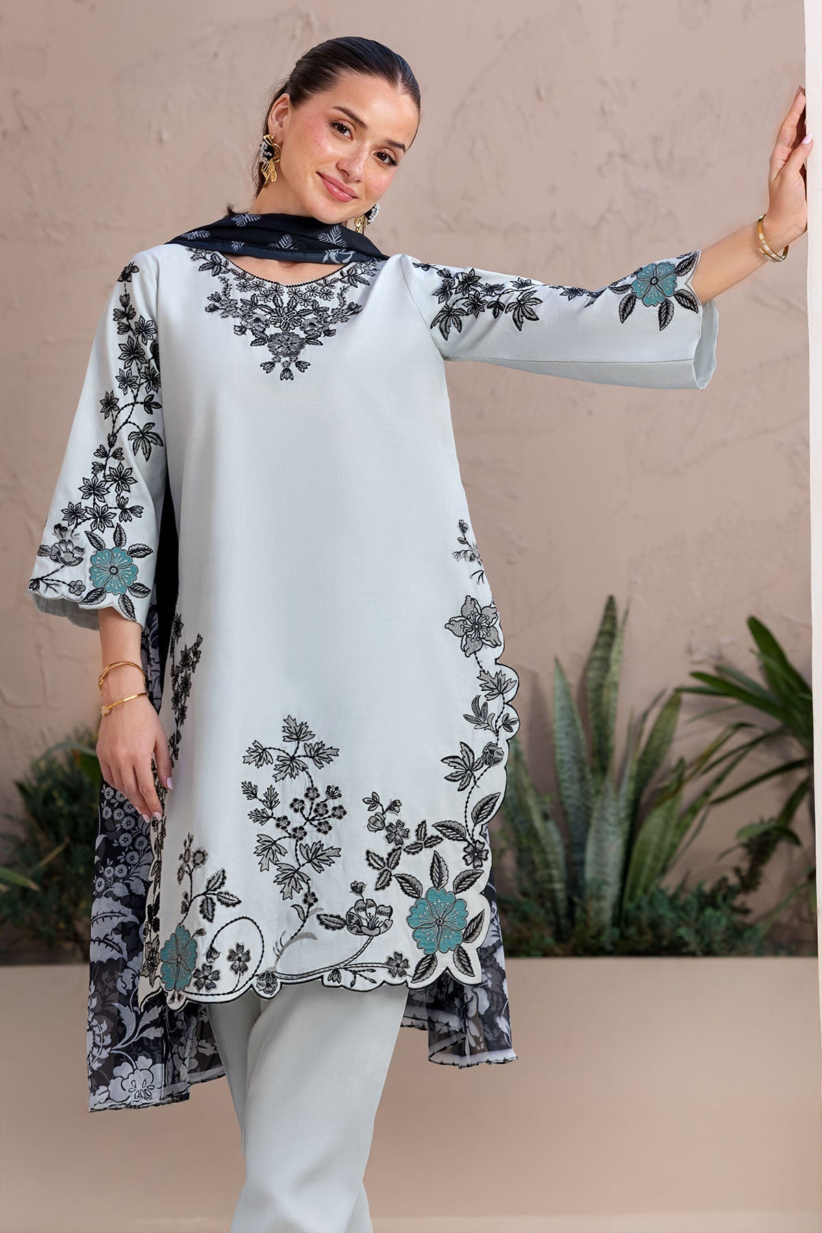 6067-GEORGIA EMBROIDERED LAWN STITCHED