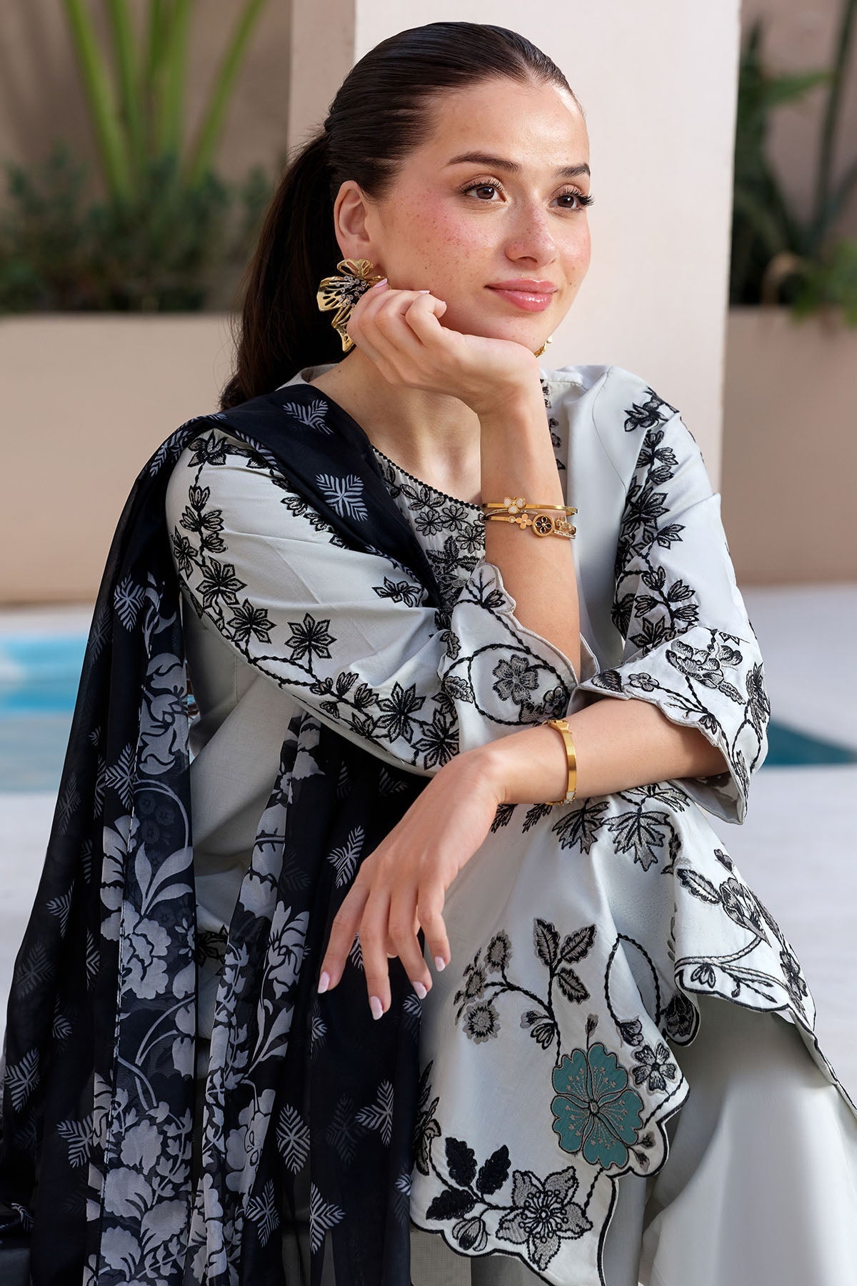 6067-GEORGIA EMBROIDERED LAWN STITCHED