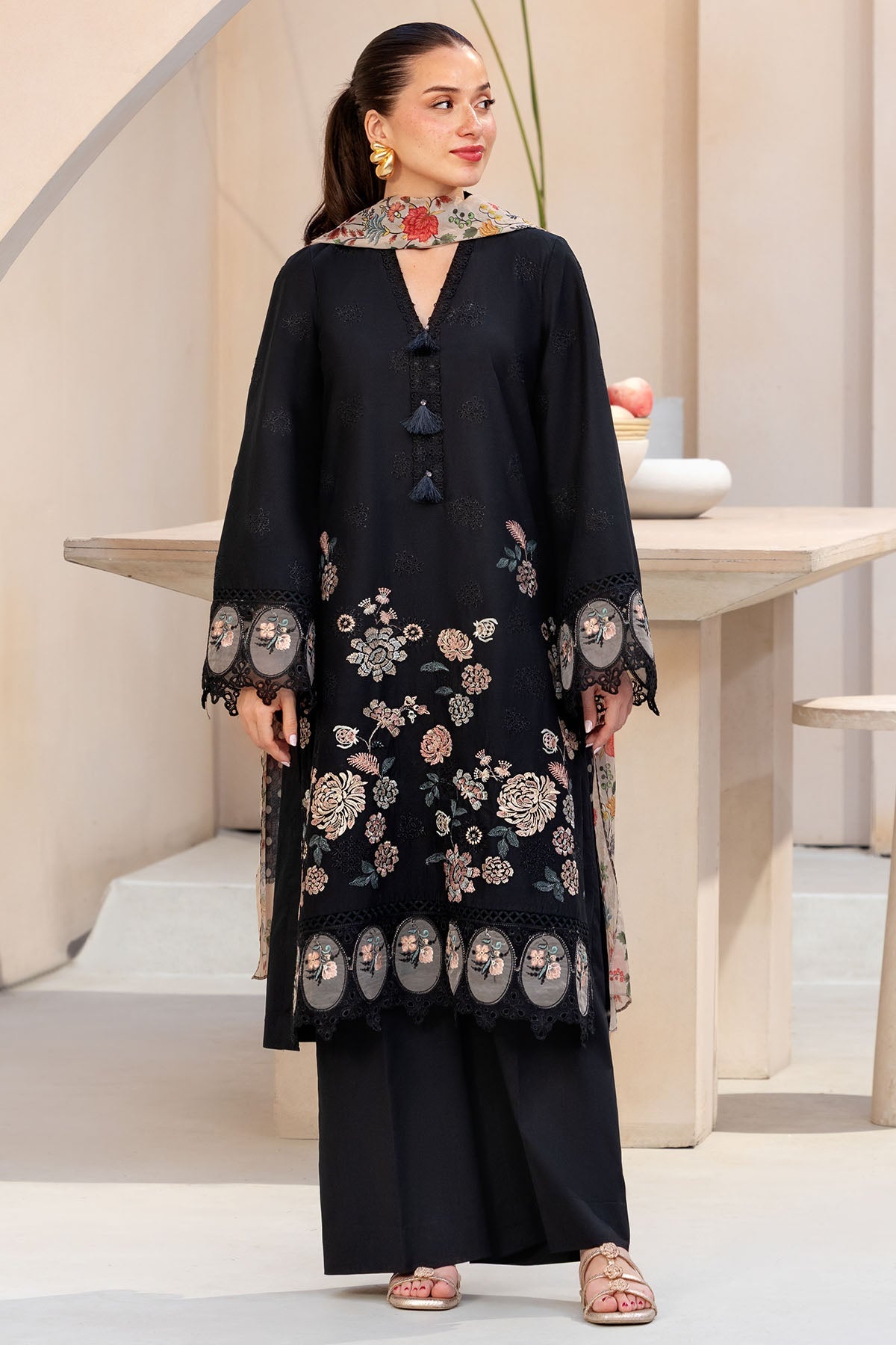 6069-NOVA EMBROIDERED LAWN STITCHED