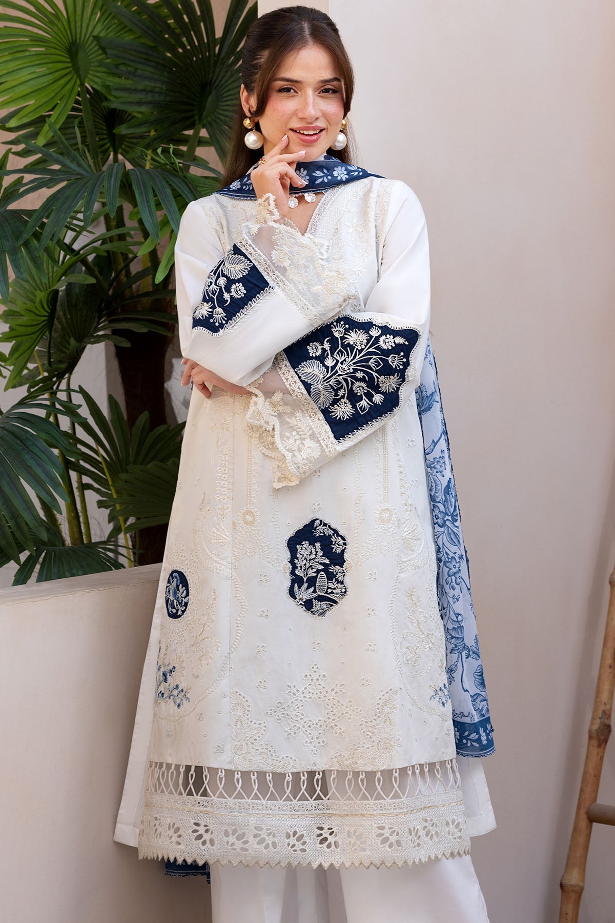 6070-MTNA EMBROIDERED LAWN STITCHED