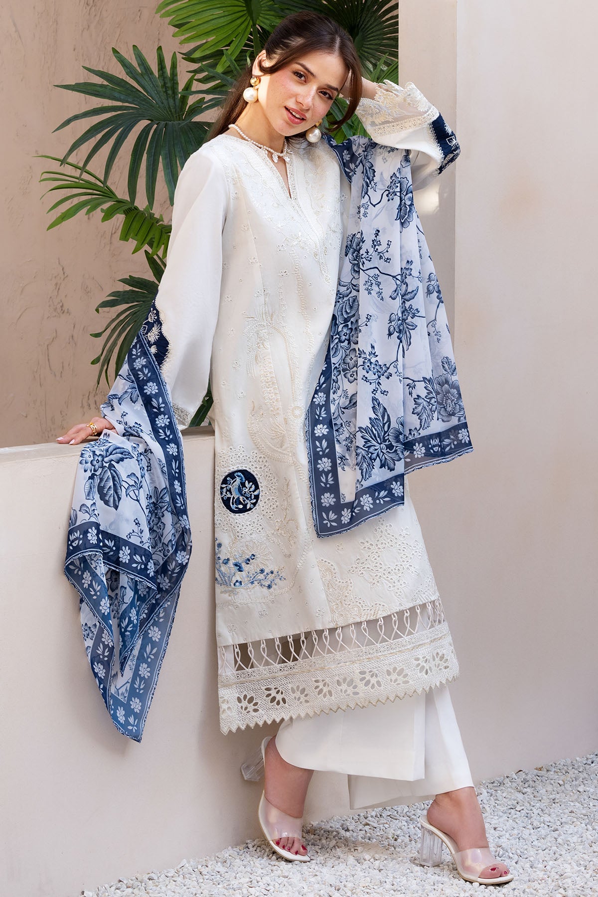 6070-MTNA EMBROIDERED LAWN STITCHED