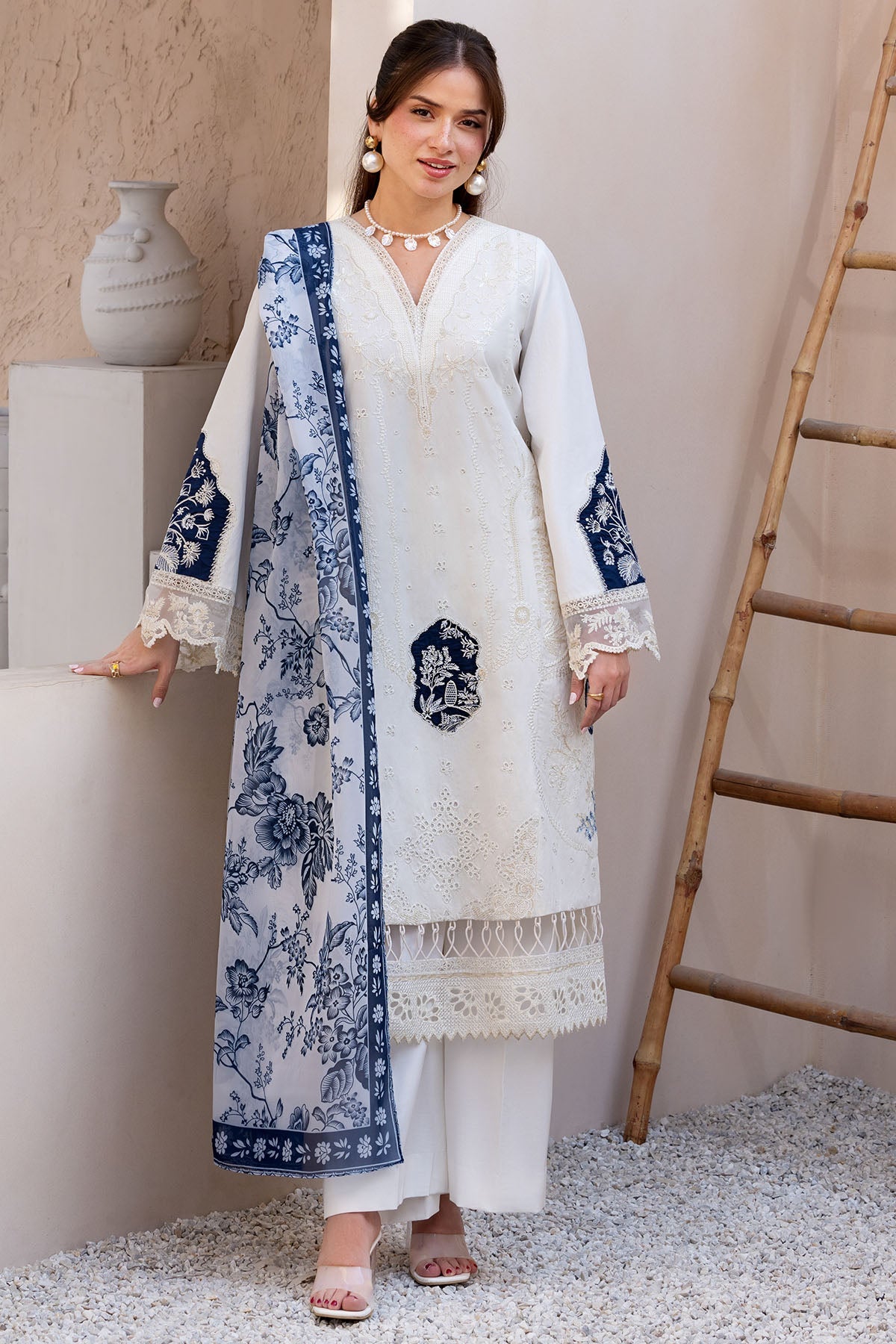 6070-MTNA EMBROIDERED LAWN STITCHED