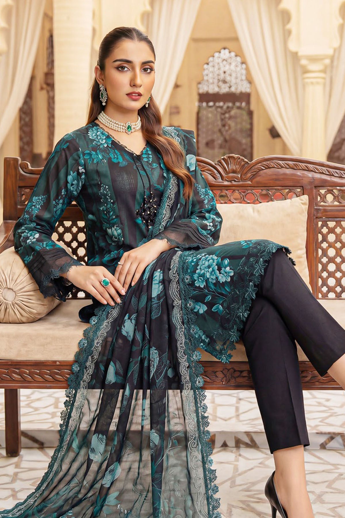 6091-YAWI EMBROIDERED LAWN UNSTITCHED
