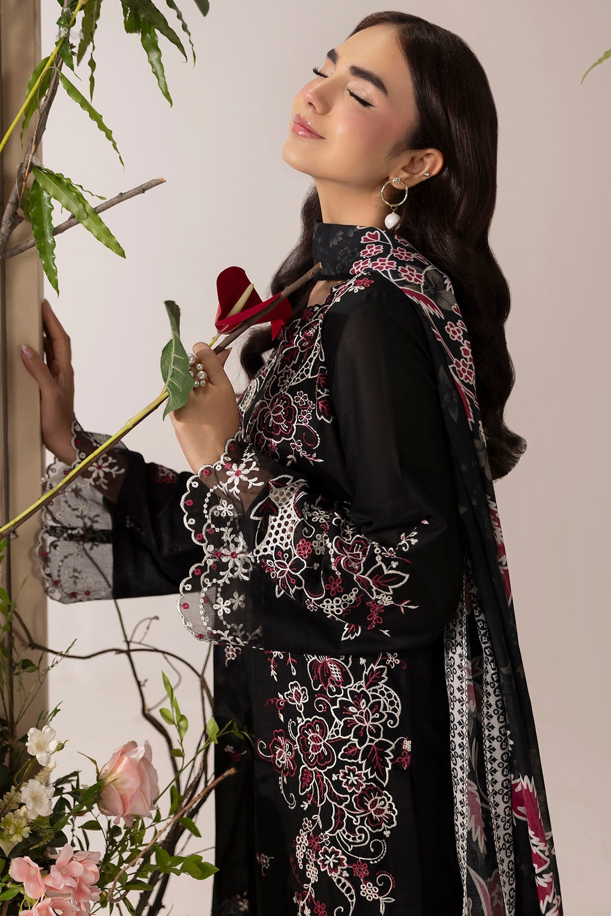 6102-MELA EMBROIDERED LAWN STITCHED