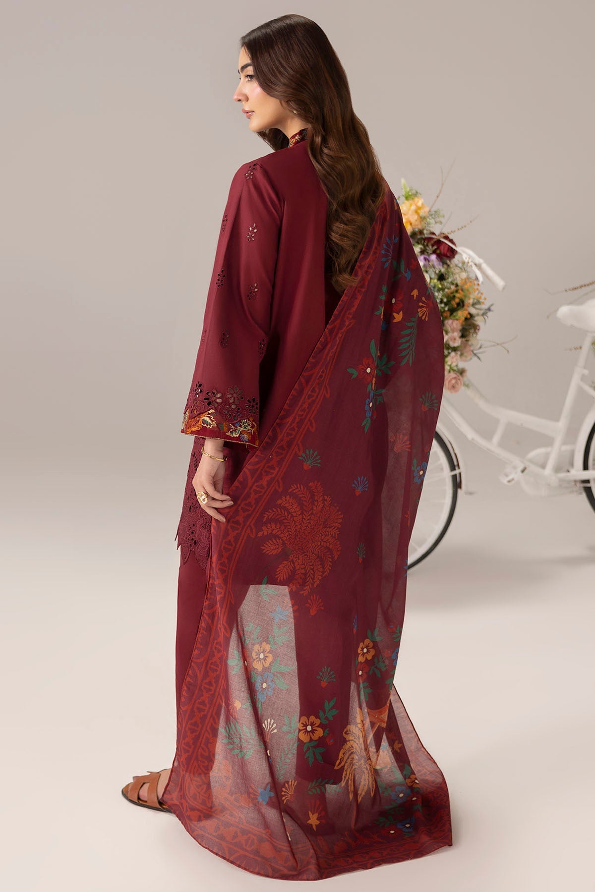 6105-ALBICOCCA EMBROIDERED LAWN STITCHED
