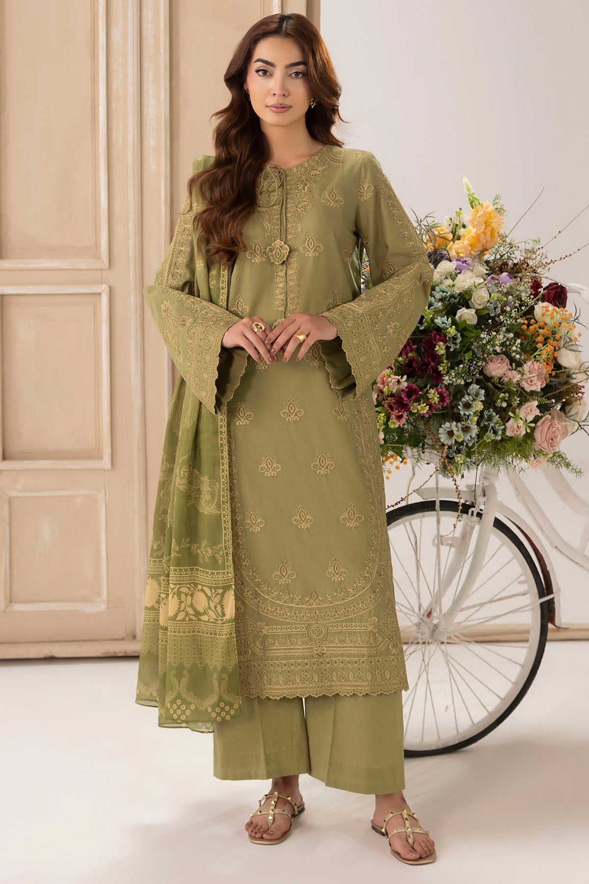 6106-PESCA EMBROIDERED LAWN STITCHED