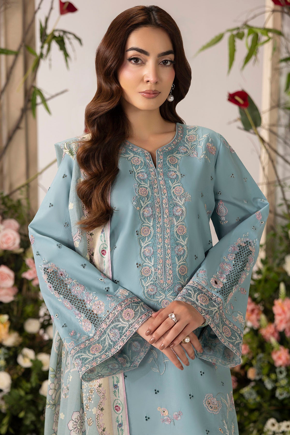 6107-NESPOLA EMBROIDERED LAWN STITCHED
