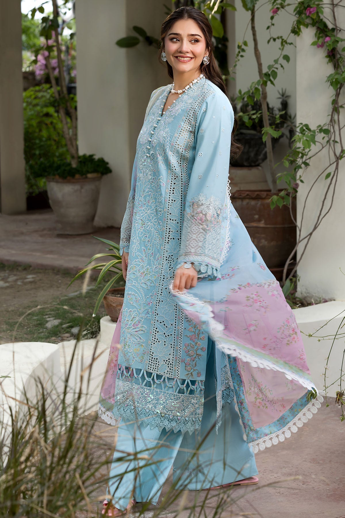6116-VENEZIA EMBROIDERED LAWN STITCHED