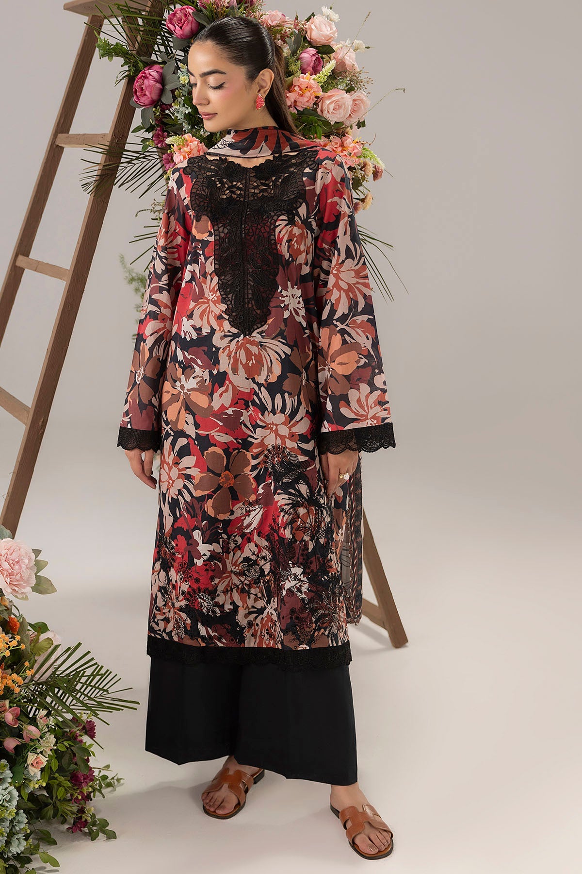 6136-ROSIE EMBROIDERED LAWN STITCHED