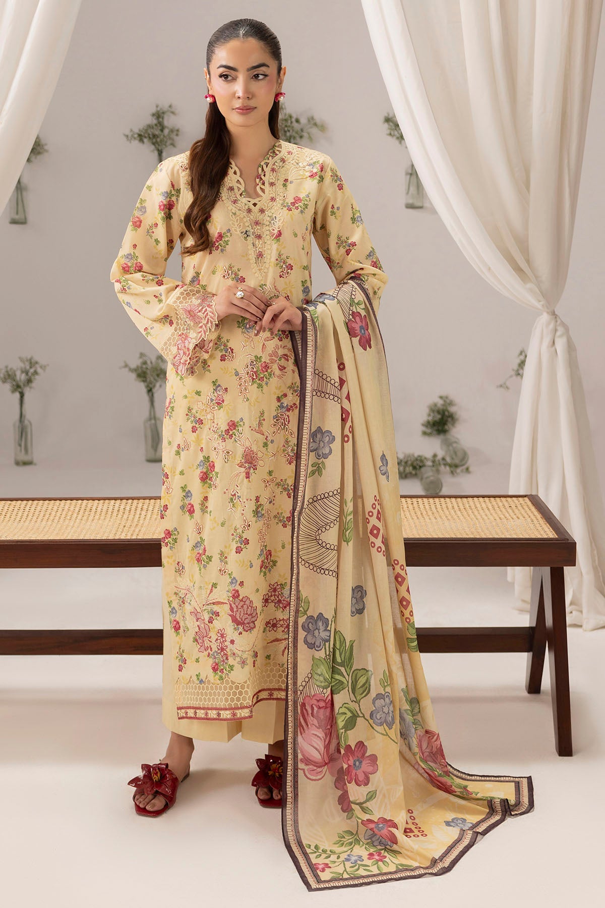 6137-LYLA EMBROIDERED LAWN UNSTITCHED