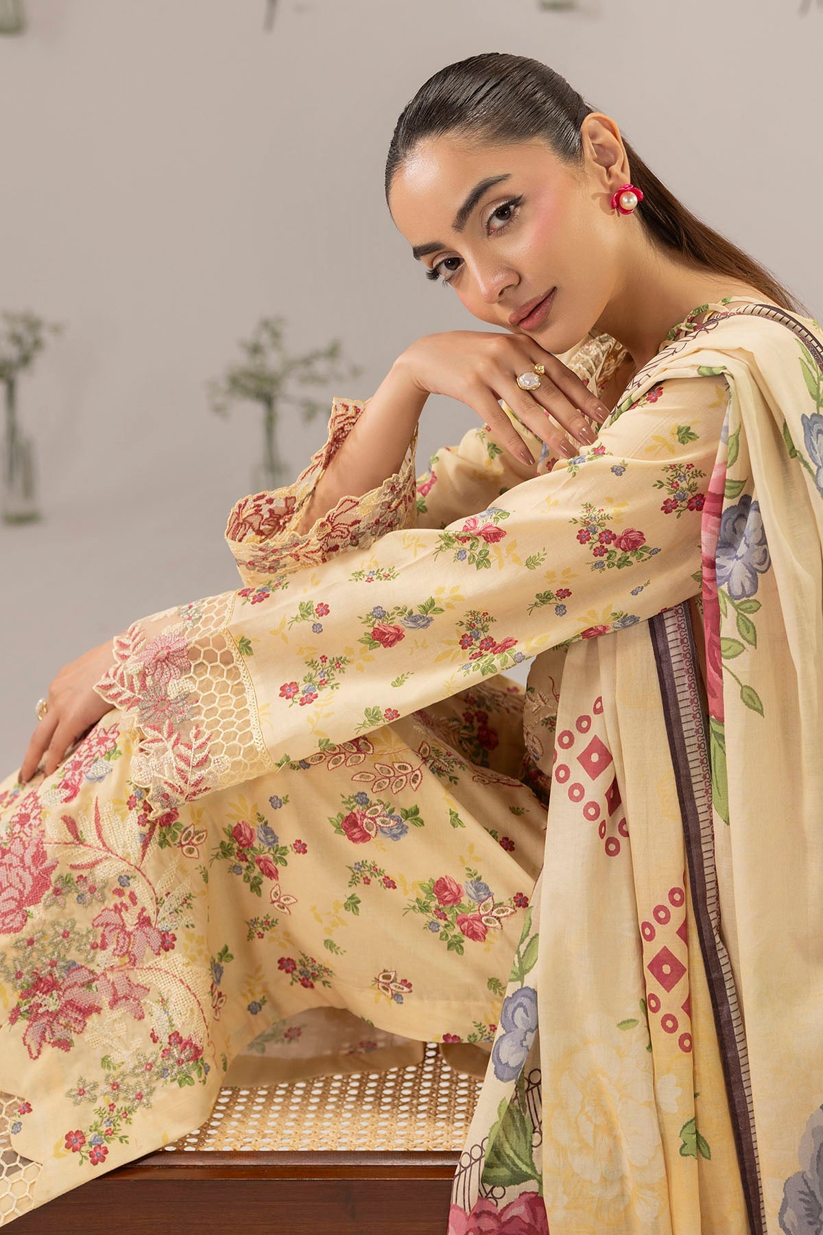 6137-LYLA EMBROIDERED LAWN UNSTITCHED
