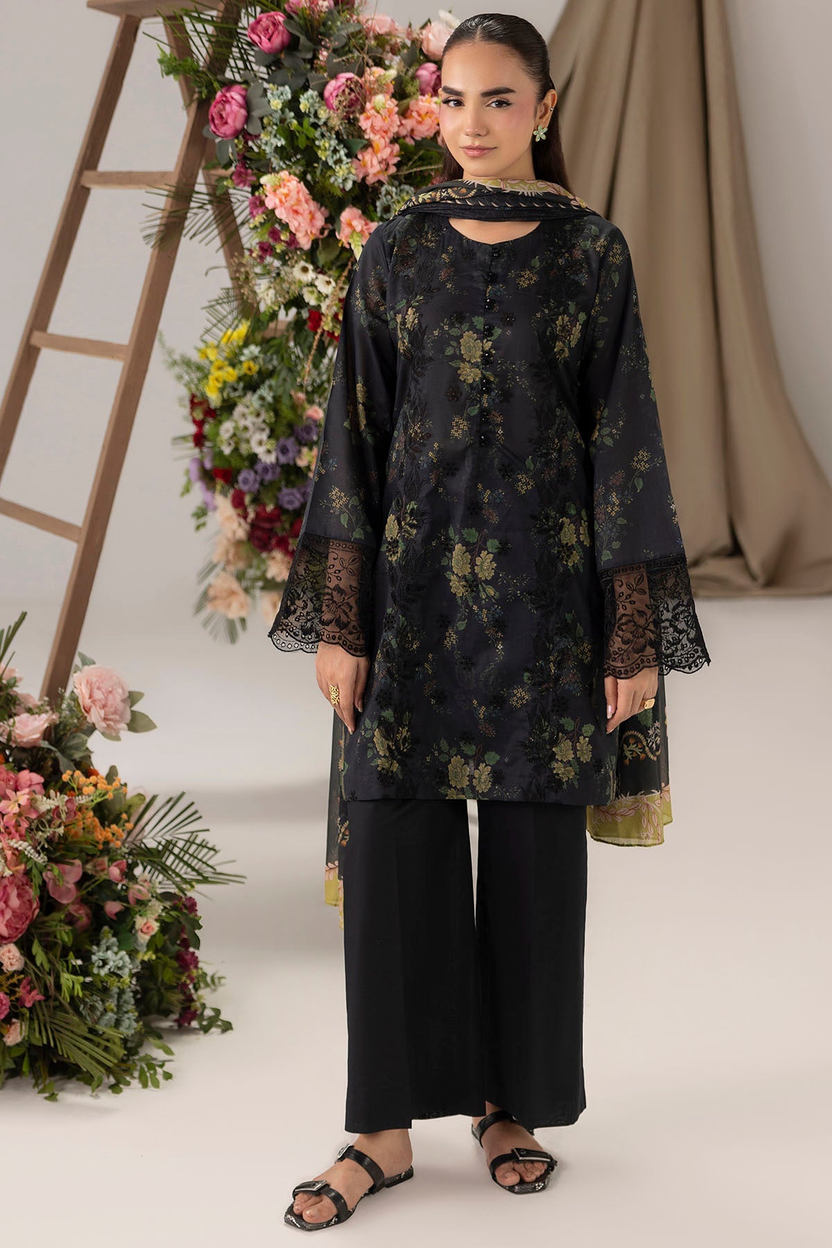 6138-AVDREY EMBROIDERED LAWN STITCHED