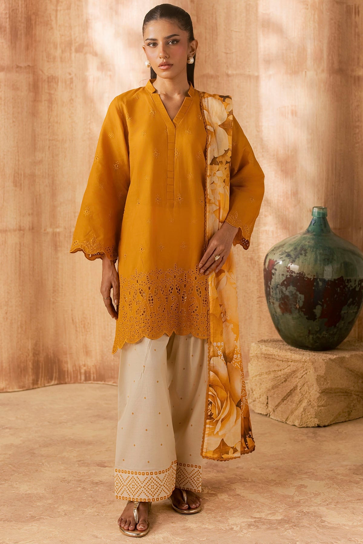 6151-QUINCES EMBROIDERED LAWN UNSTITCHED