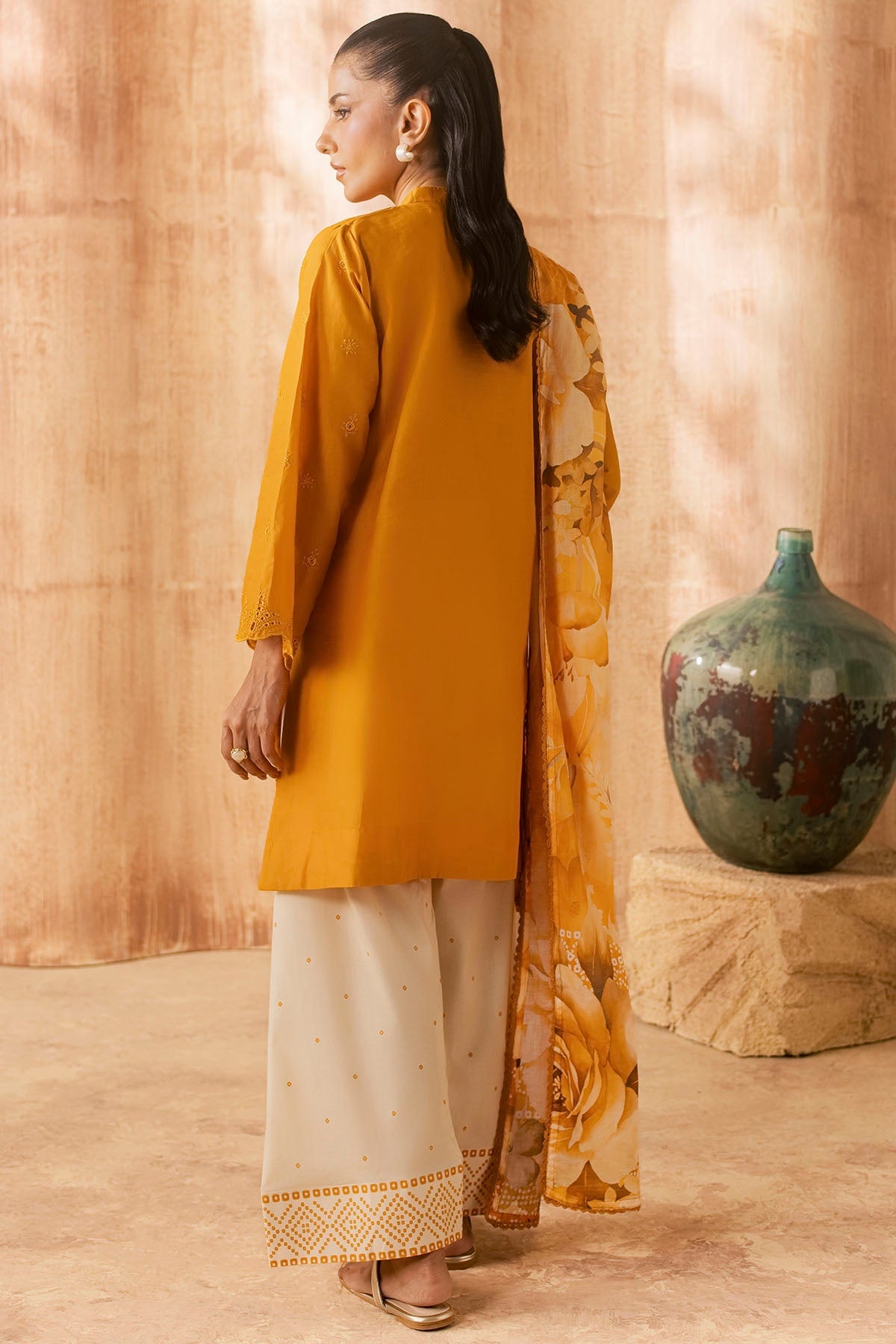 6151-QUINCES EMBROIDERED LAWN UNSTITCHED