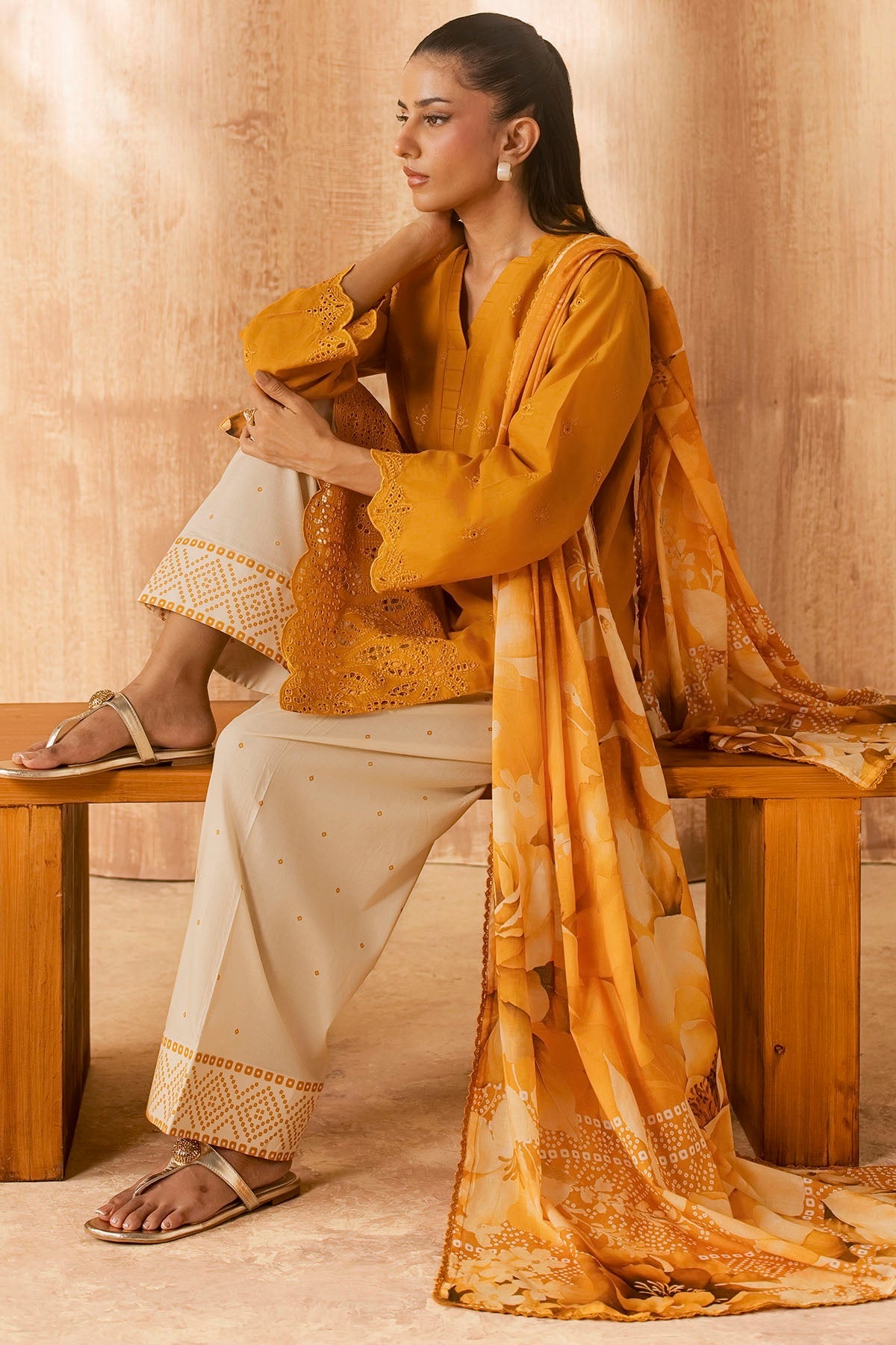 6151-QUINCES EMBROIDERED LAWN UNSTITCHED