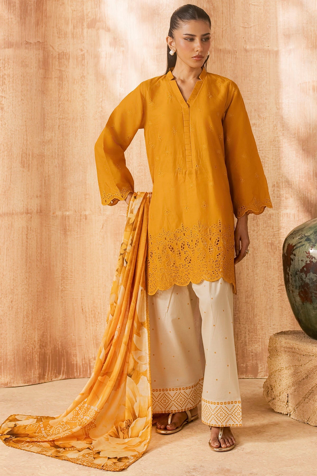 6151-QUINCES EMBROIDERED LAWN UNSTITCHED