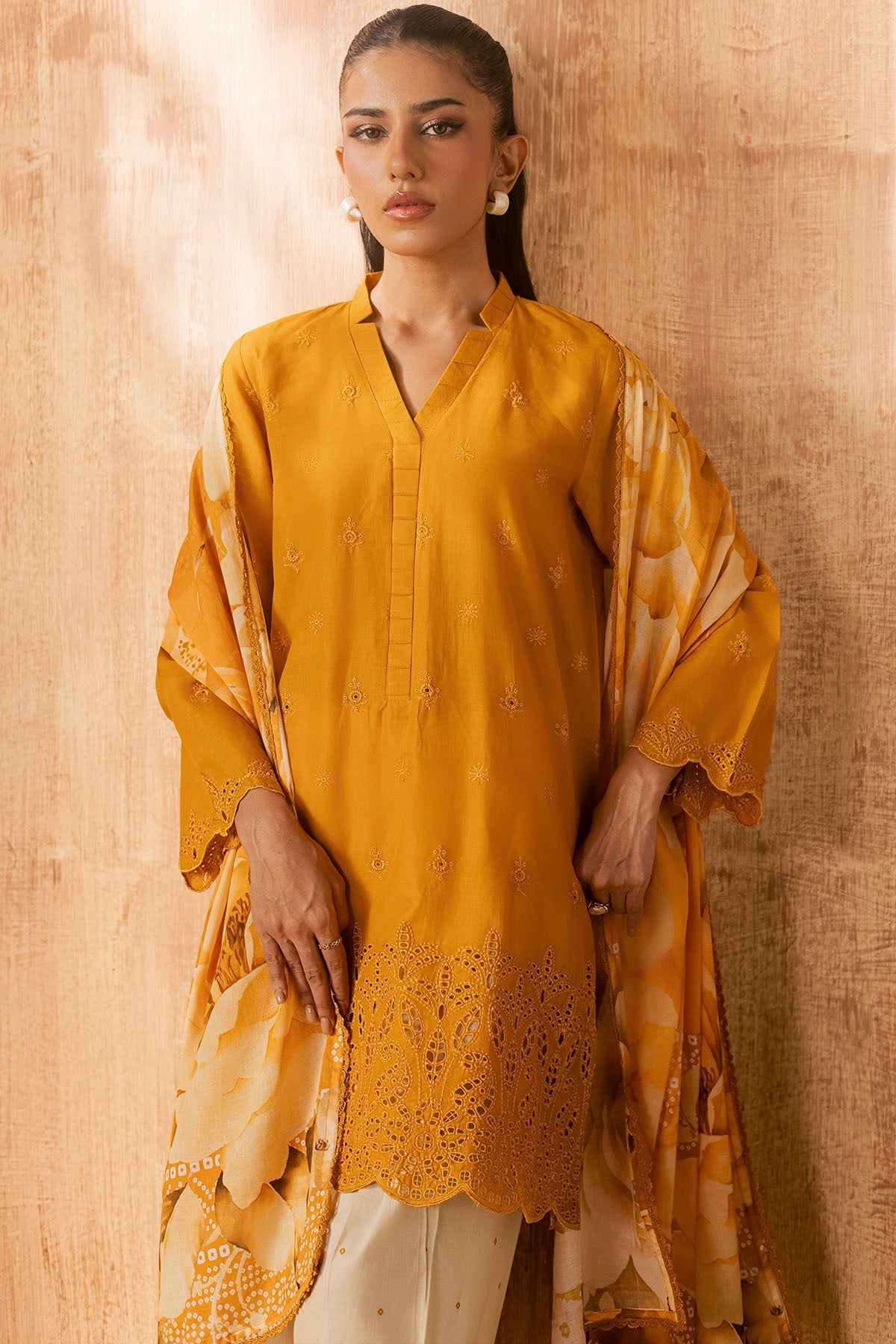 6151-QUINCES EMBROIDERED LAWN UNSTITCHED