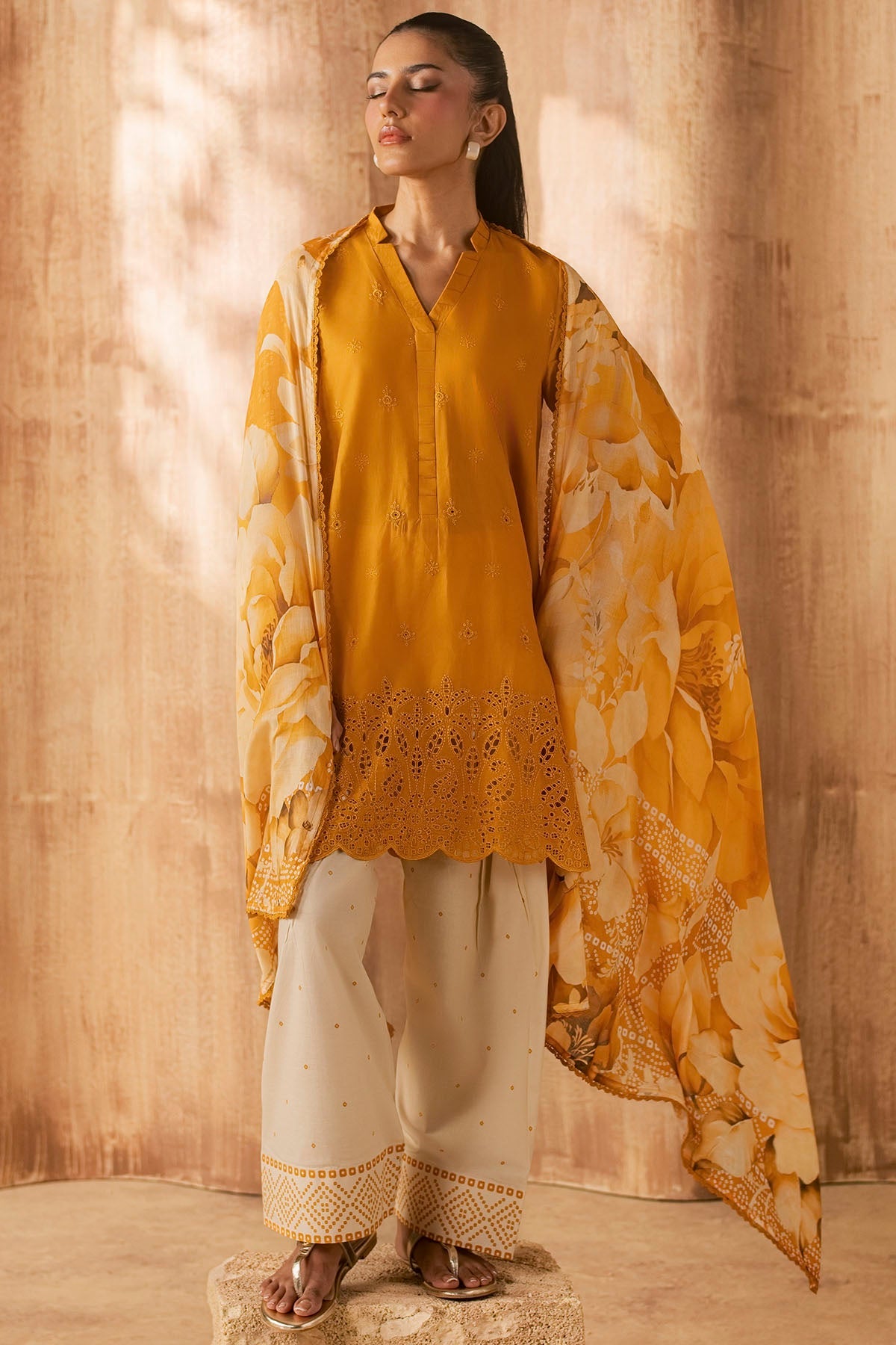 6151-QUINCES EMBROIDERED LAWN UNSTITCHED