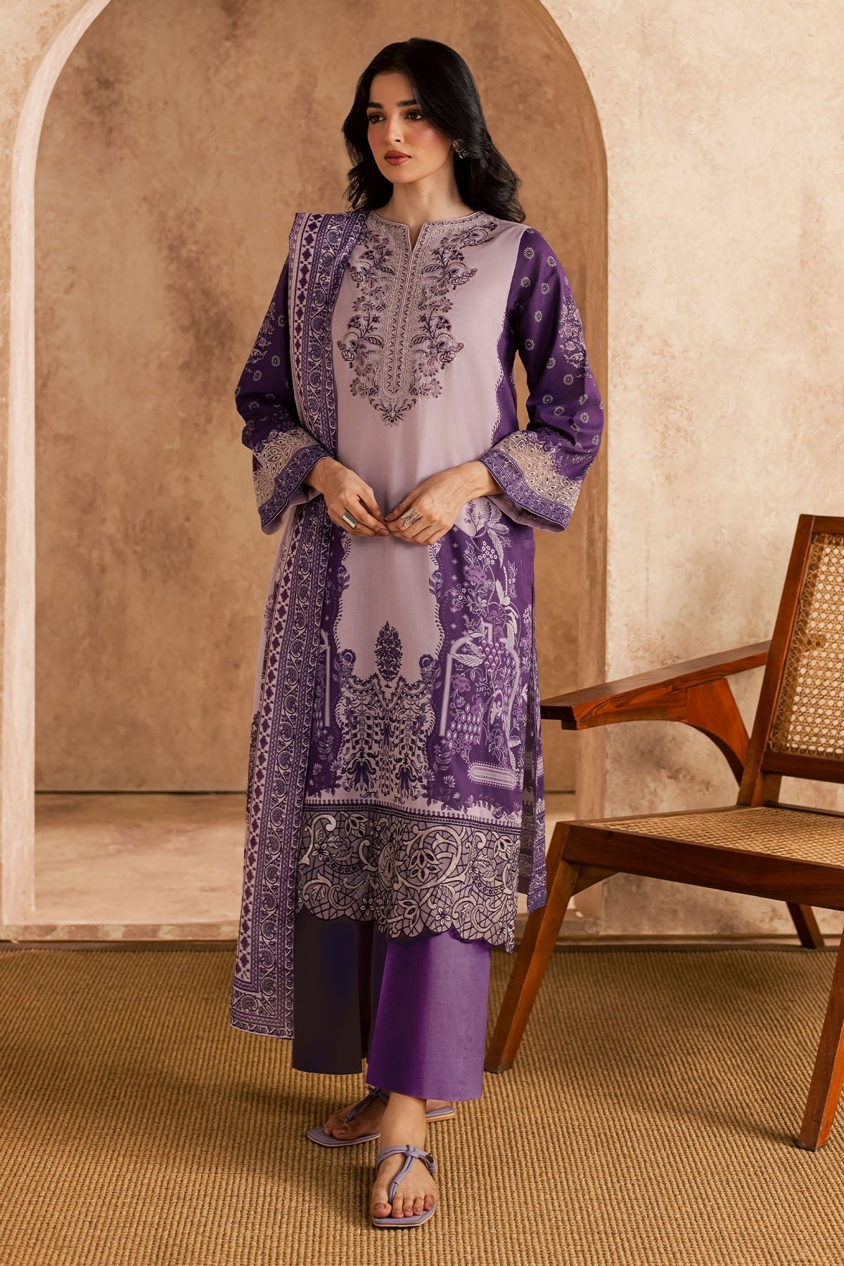 6153-ESMERA EMBROIDERED LAWN UNSTITCHED