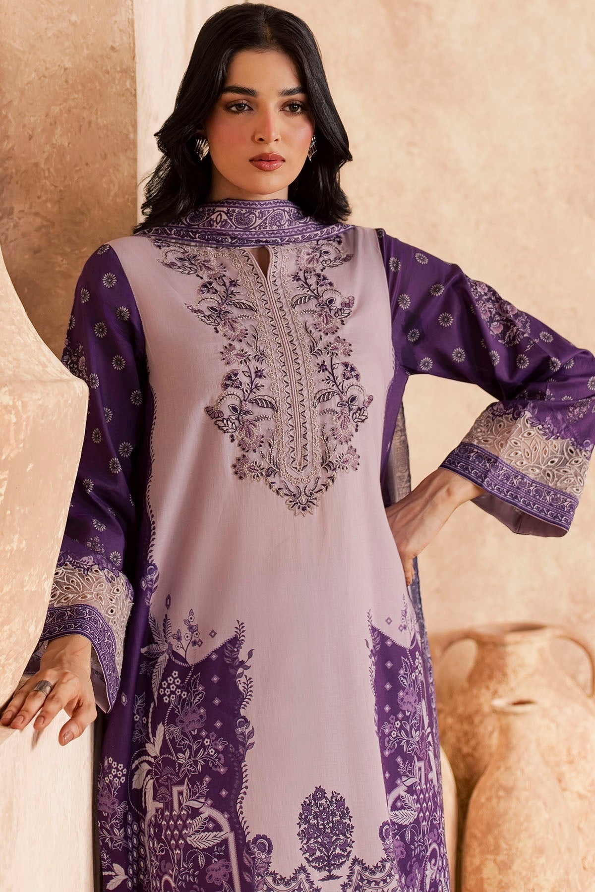 6153-ESMERA EMBROIDERED LAWN UNSTITCHED