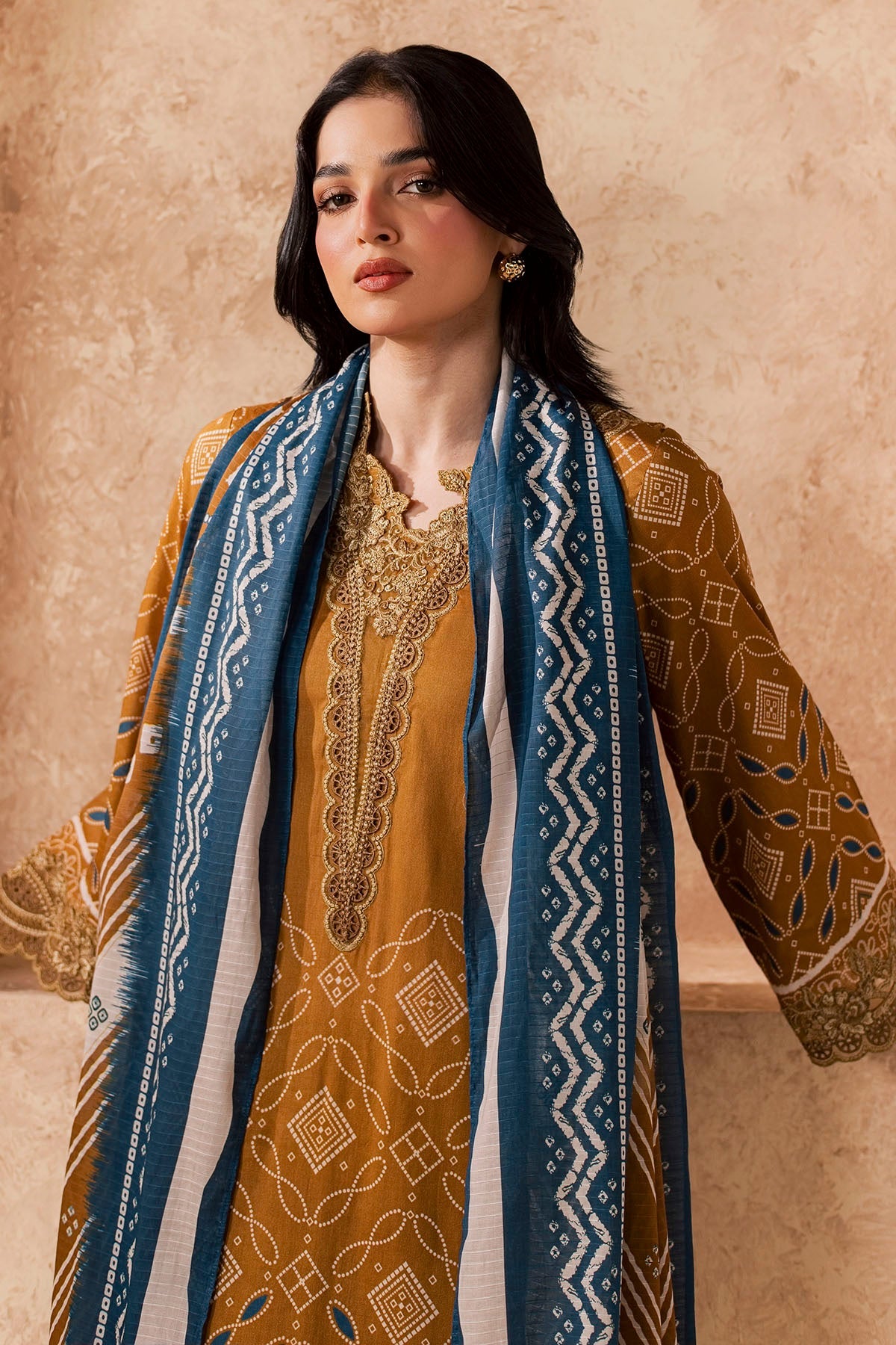 6161-FILA EMBROIDERED LAWN UNSTITCHED