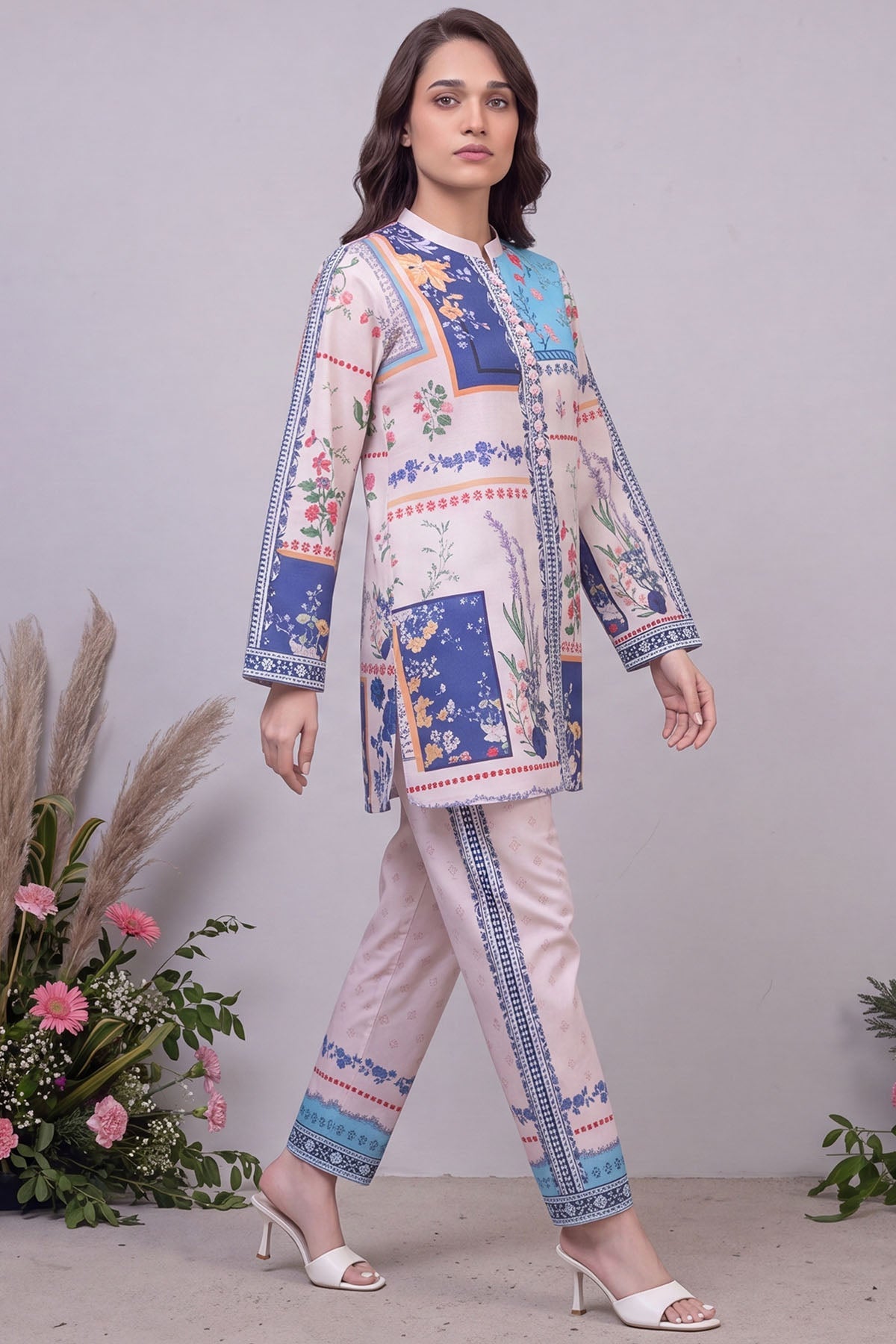 6201-LIVE DIGITAL PRINTED CAMBRIC STITCHED