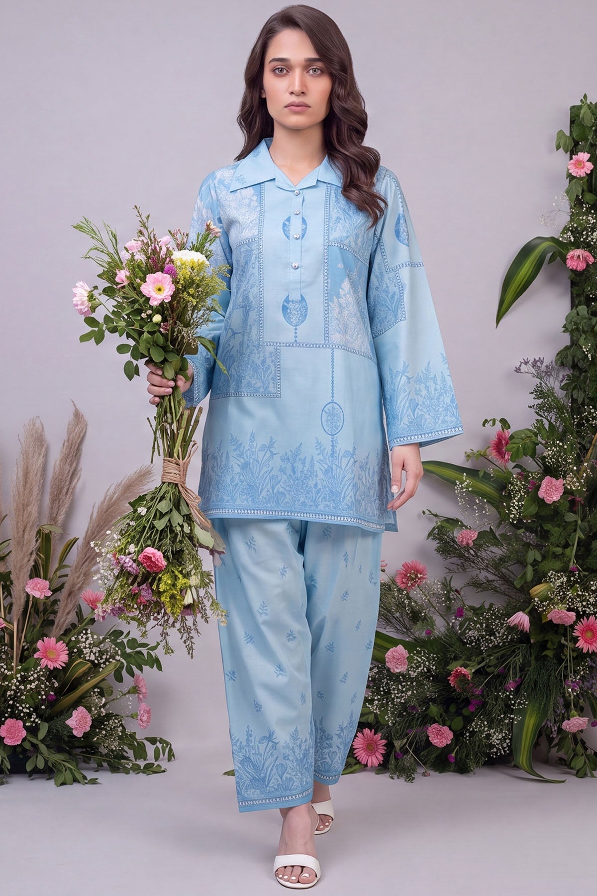 6206-SERENA DIGITAL PRINTED CAMBRIC STITCHED