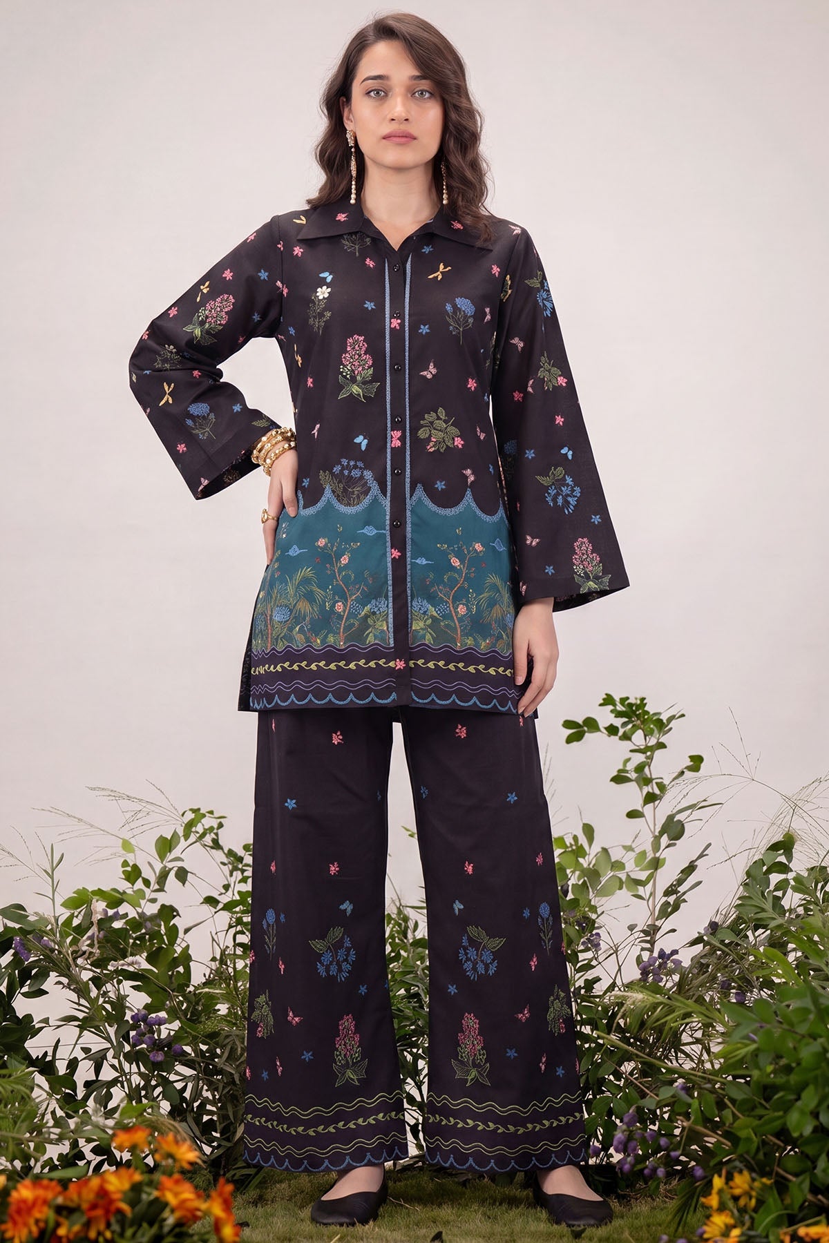 6207-TIYA DIGITAL PRINTED CAMBRIC STITCHED