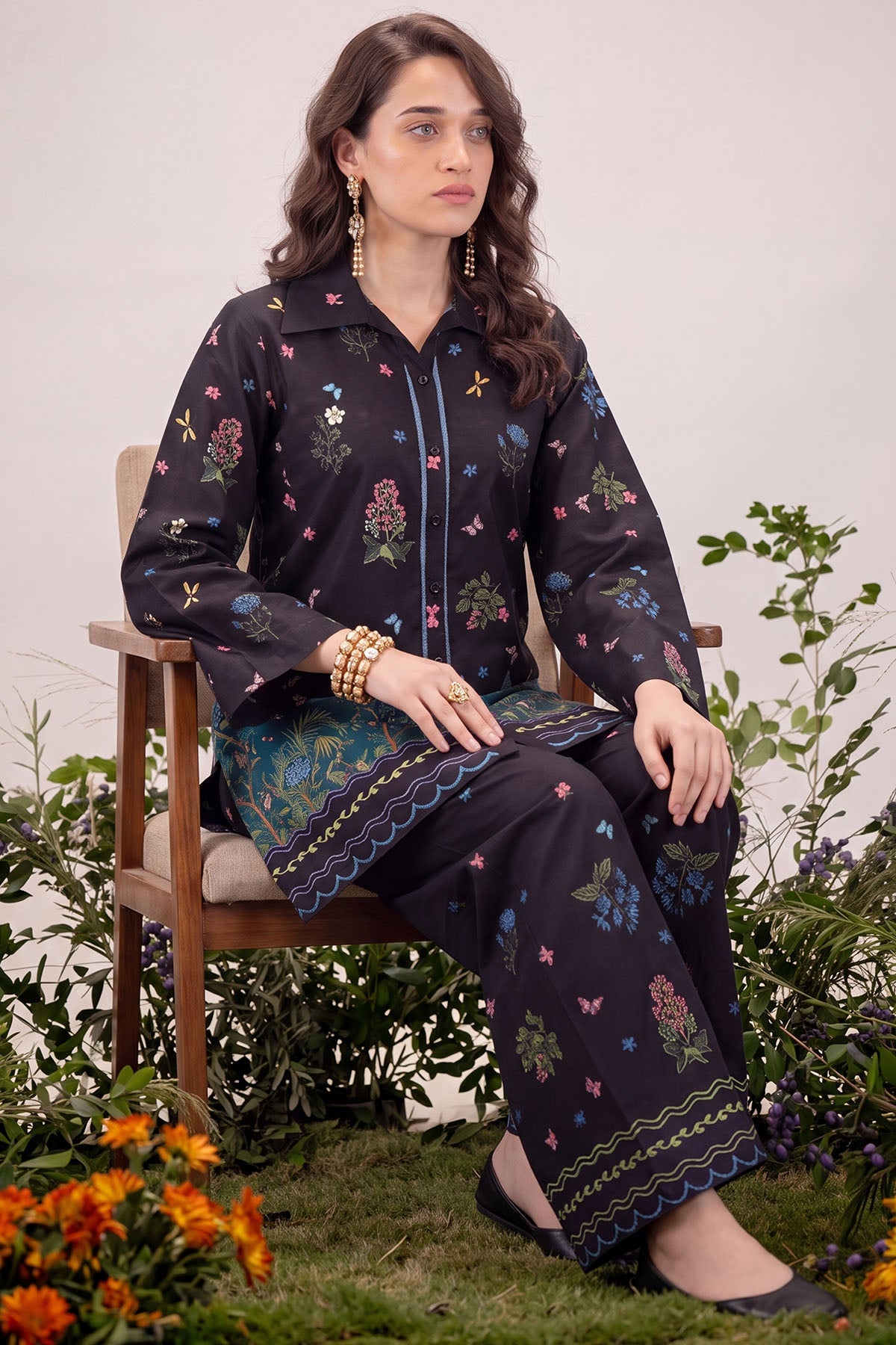 6207-TIYA DIGITAL PRINTED CAMBRIC STITCHED
