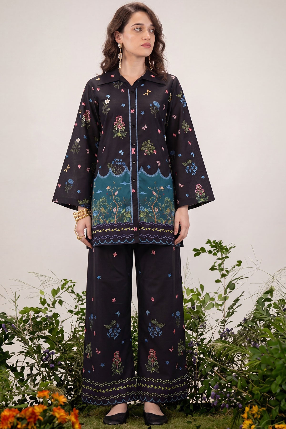 6207-TIYA DIGITAL PRINTED CAMBRIC STITCHED