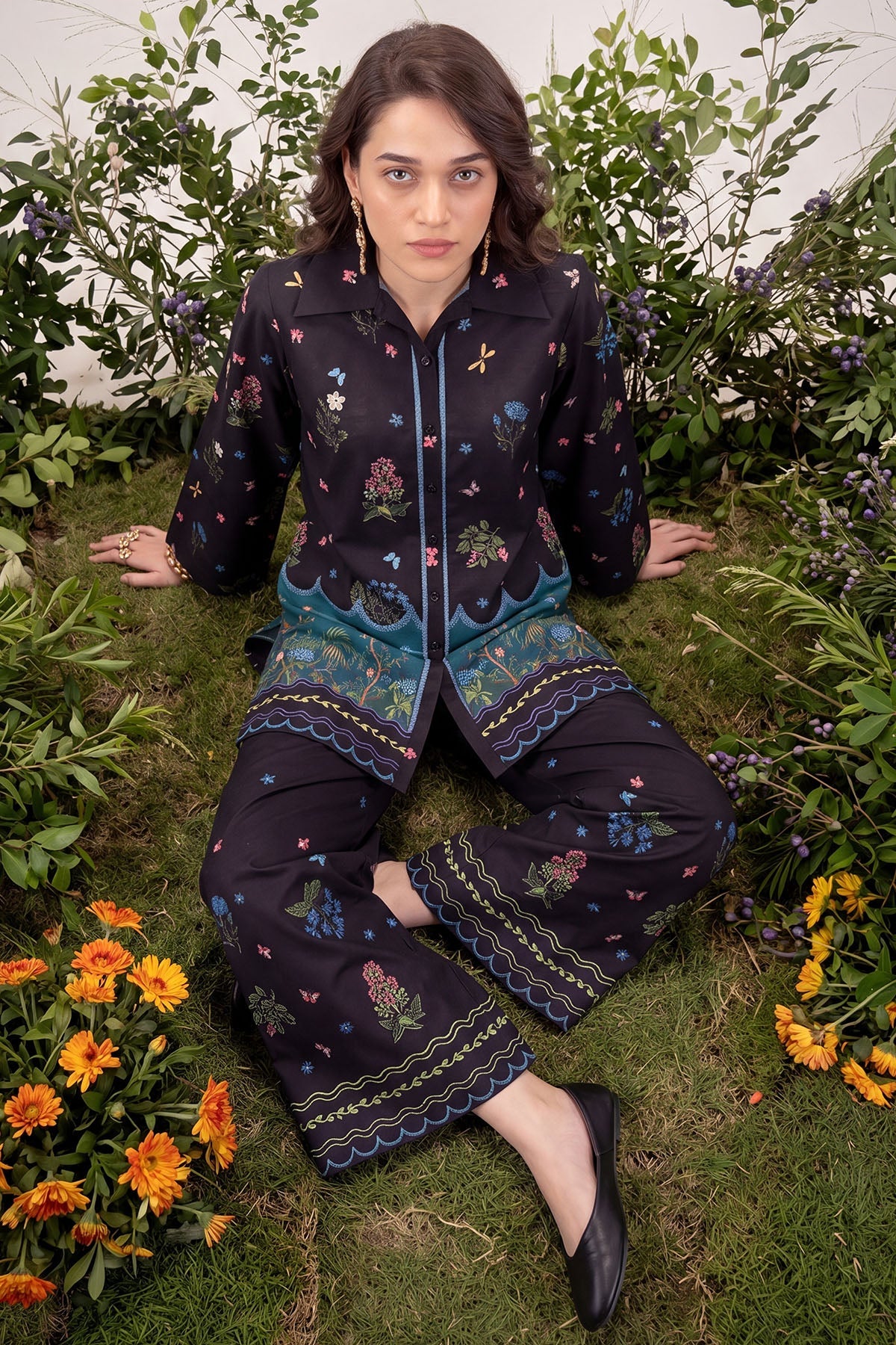 6207-TIYA DIGITAL PRINTED CAMBRIC STITCHED