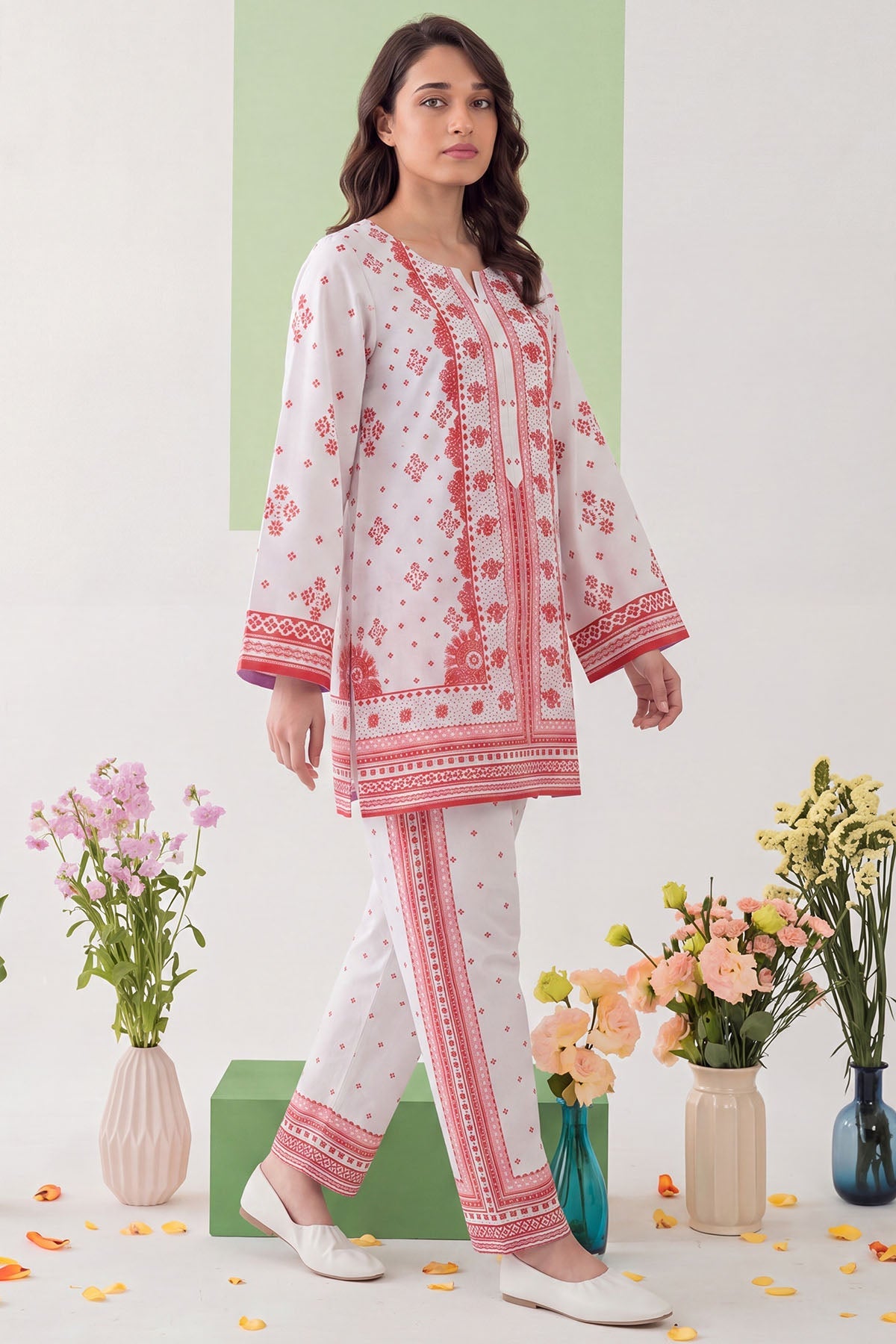 6208-KIRA DIGITAL PRINTED CAMBRIC STITCHED