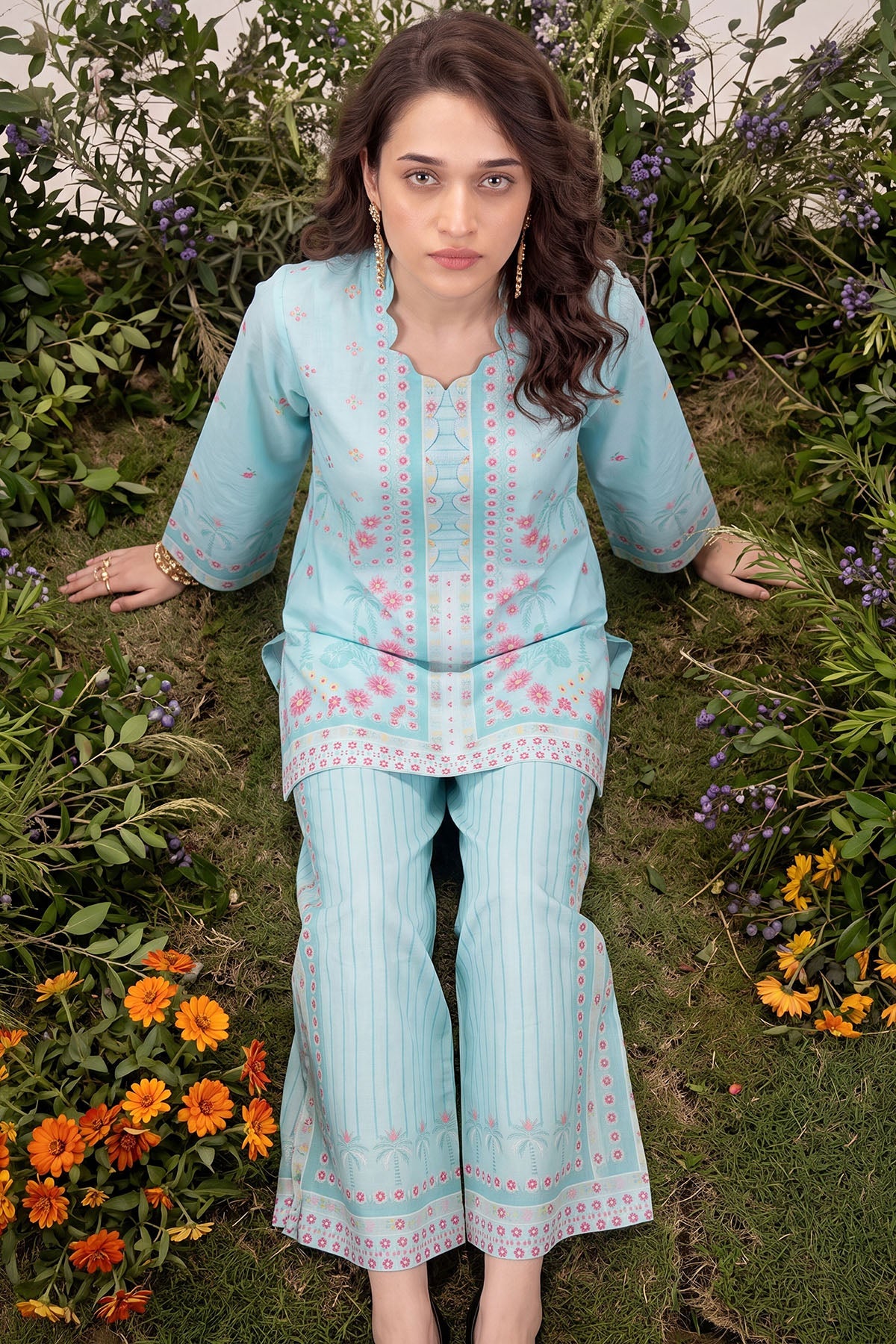 6209-BELLA DIGITAL PRINTED CAMBRIC STITCHED