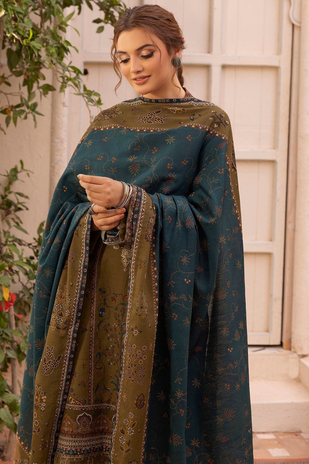 5028-MAZNEEN DIGITAL PRINTED KHADDAR UNSTITCHED