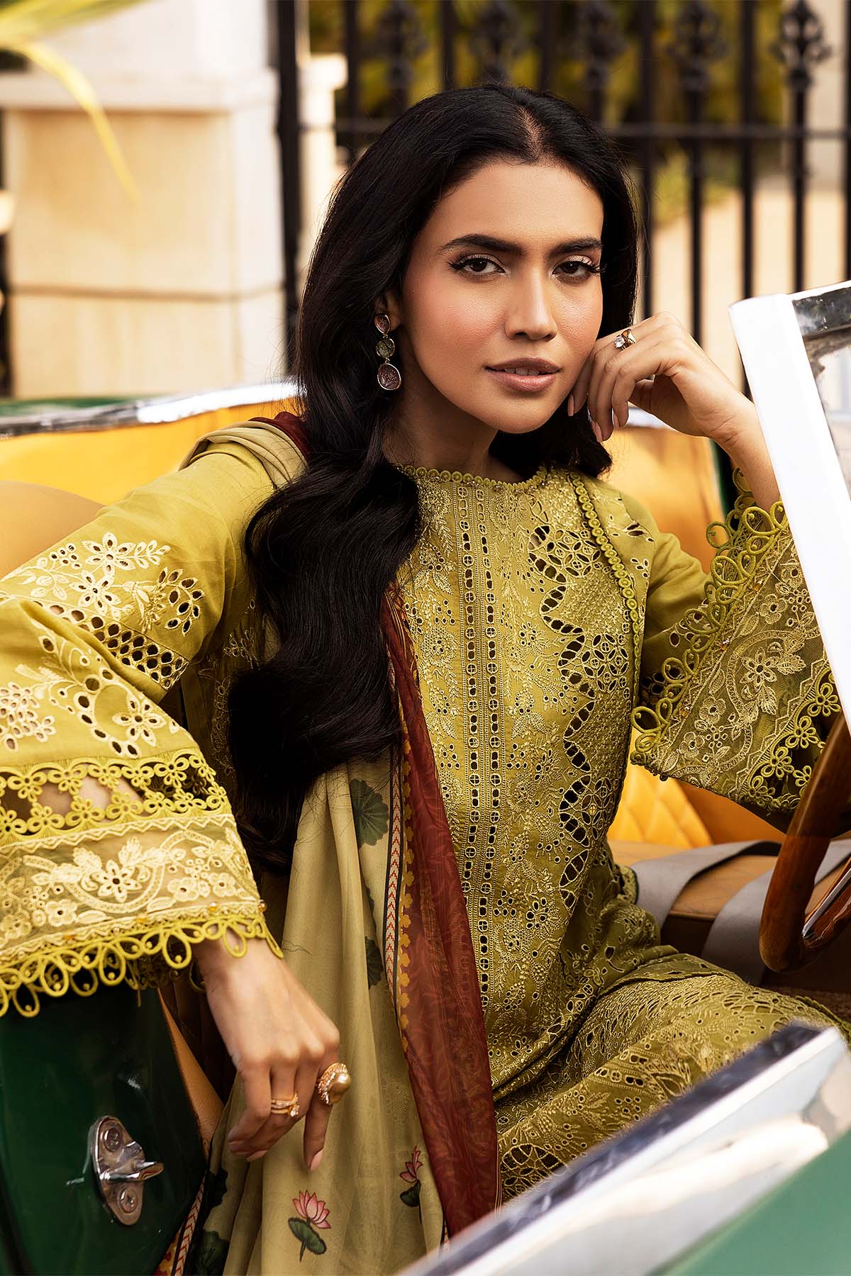5329-LISETTE EMBROIDERED LAWN UNSTITCHED
