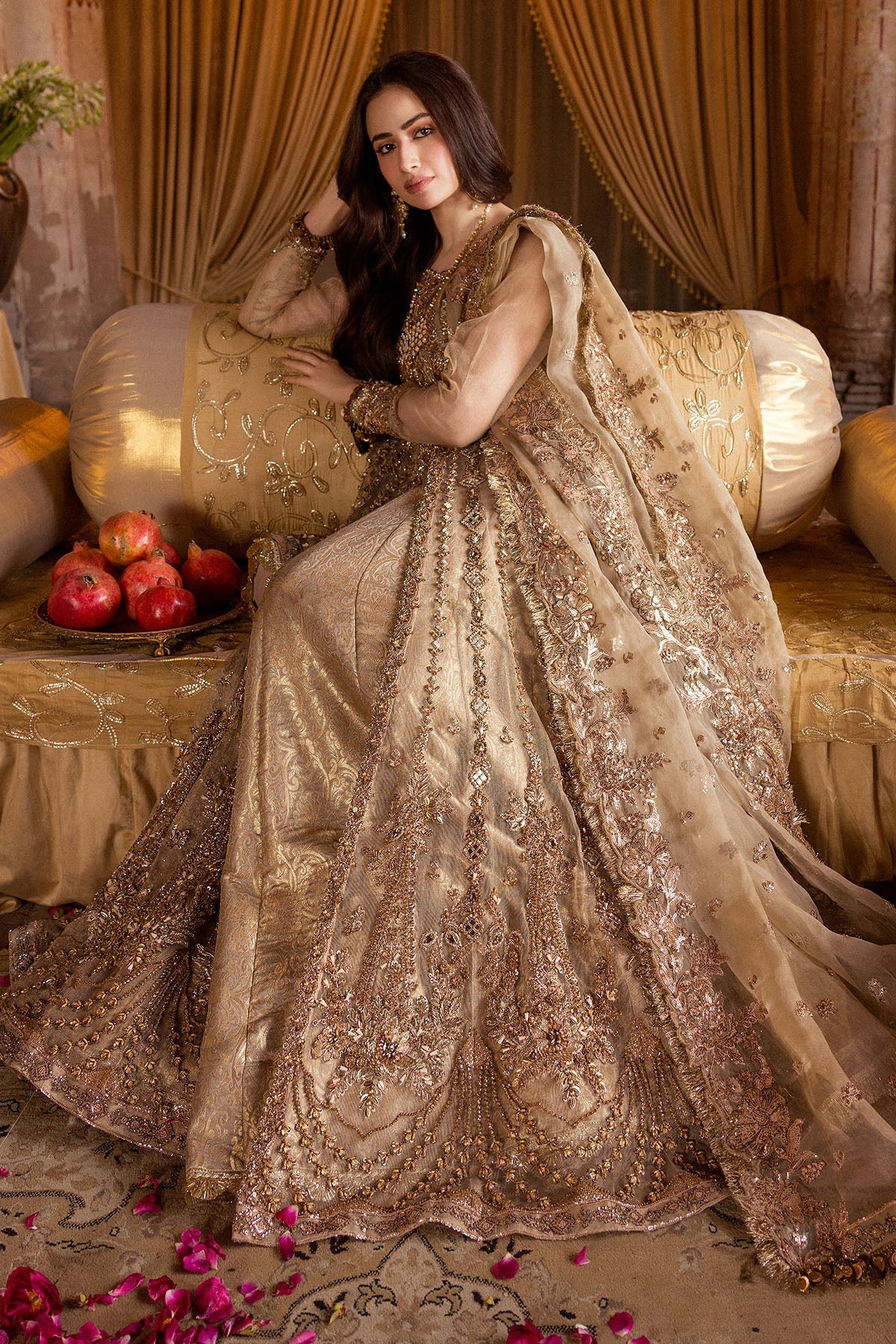 0006-AARAISH HAND EMBELLISHED MESSORI ZARI NET STITCHED