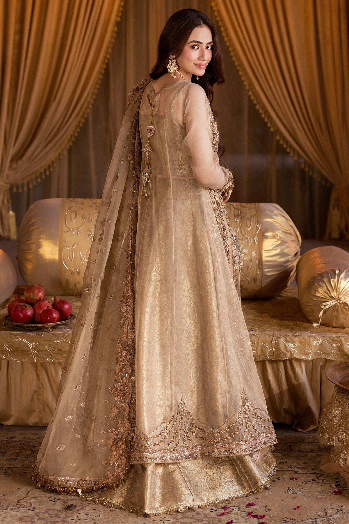 0006-AARAISH HAND EMBELLISHED MESSORI ZARI NET STITCHED