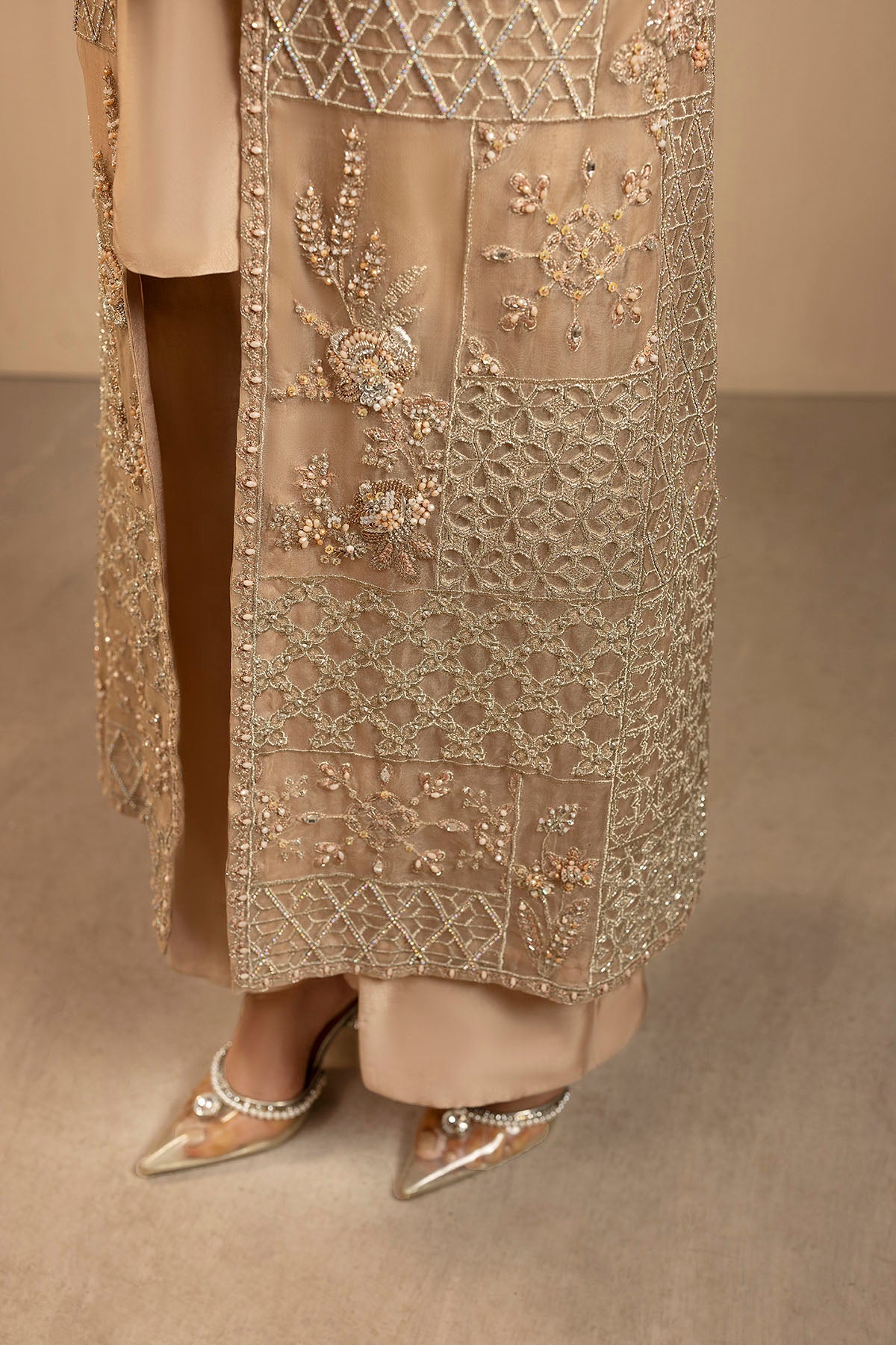 0076-ARISHA EMBROIDERED ORGANZA STITCHED