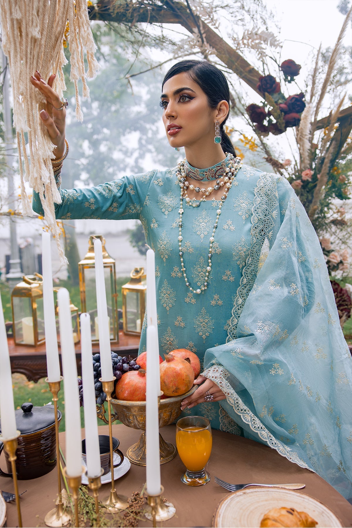 3789-LAPINS EMBROIDERED LINEN UNSTITCHED