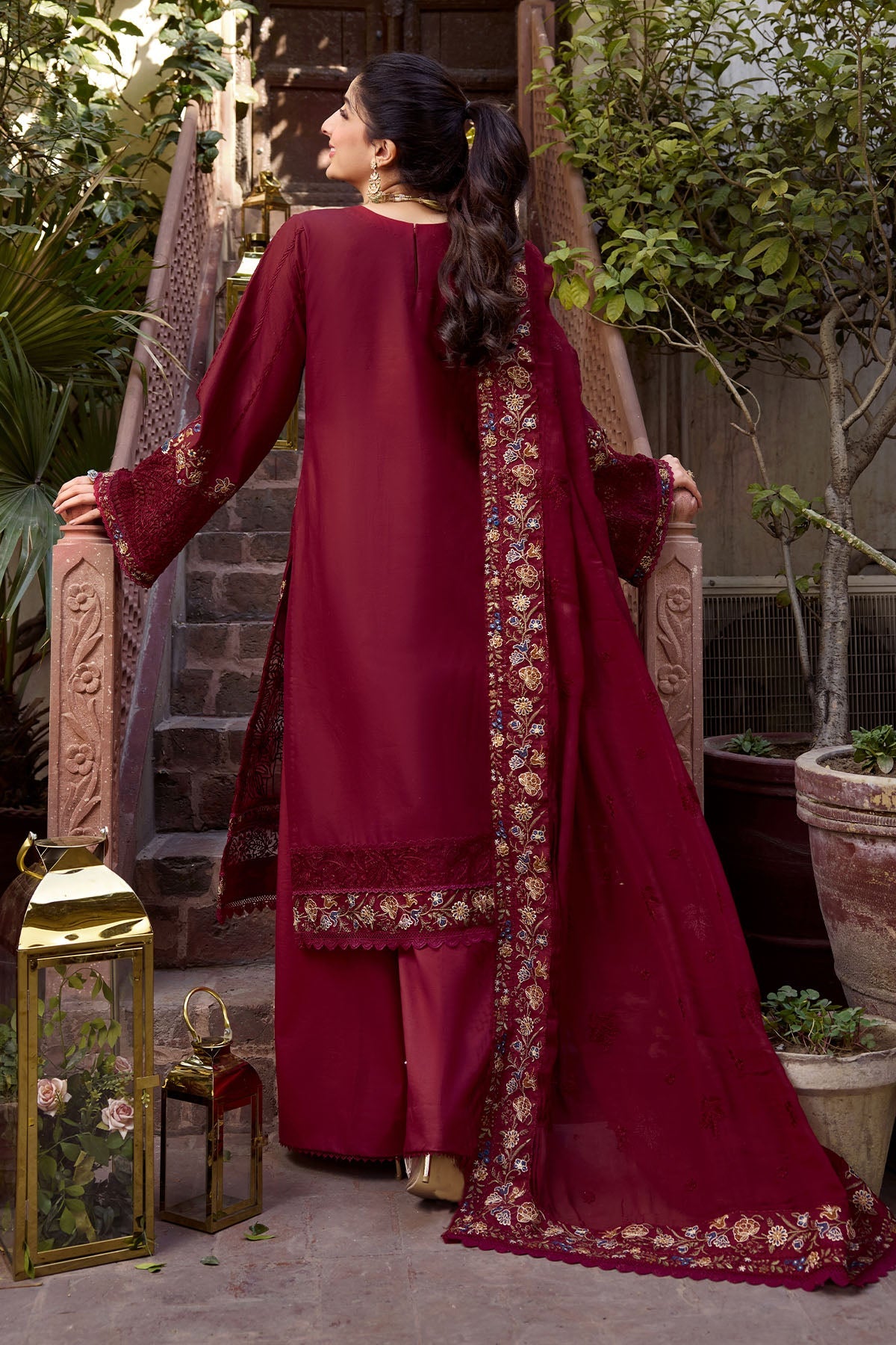 4052-FAYA EMBROIDERED LAWN STITCHED