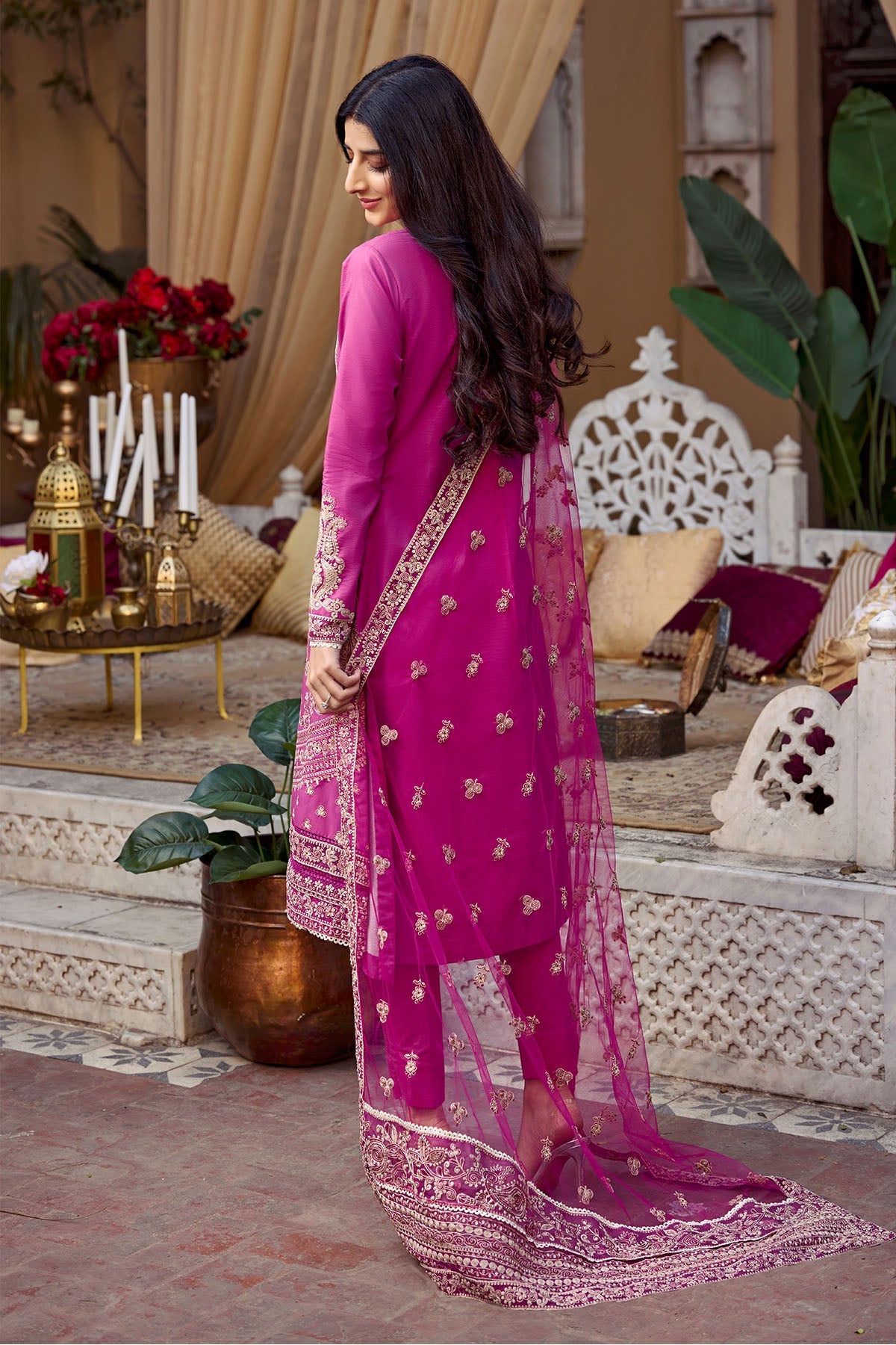 4042-AMAANI EMBROIDERED LAWN STITCHED