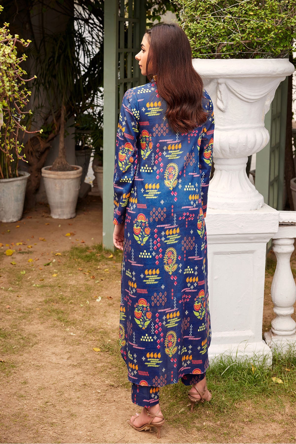 4453-NAAYAAB DIGITAL PRINTED KHADDAR UNSTITCHED