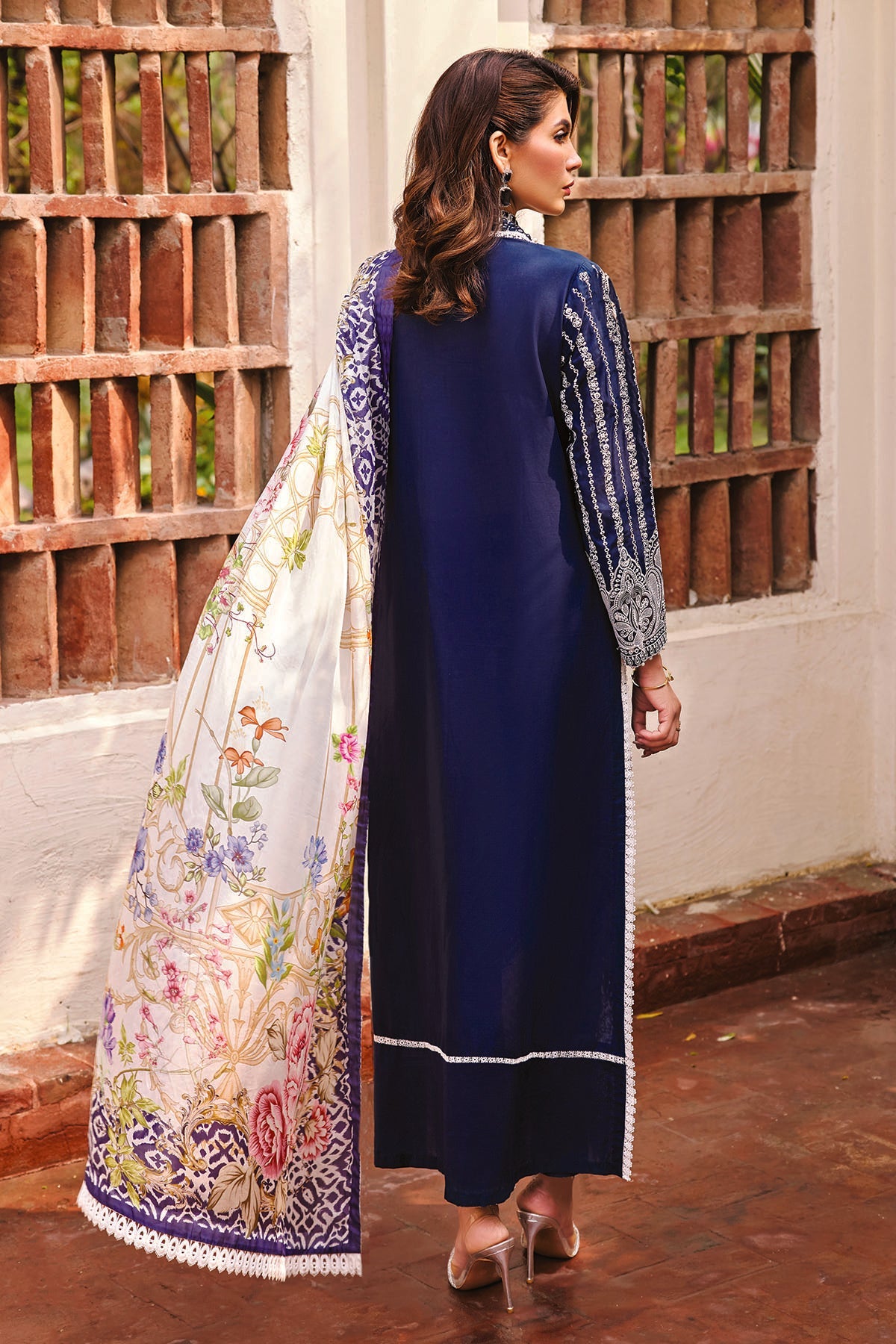 3983-SIBEL EMBROIDERED LAWN STITCHED