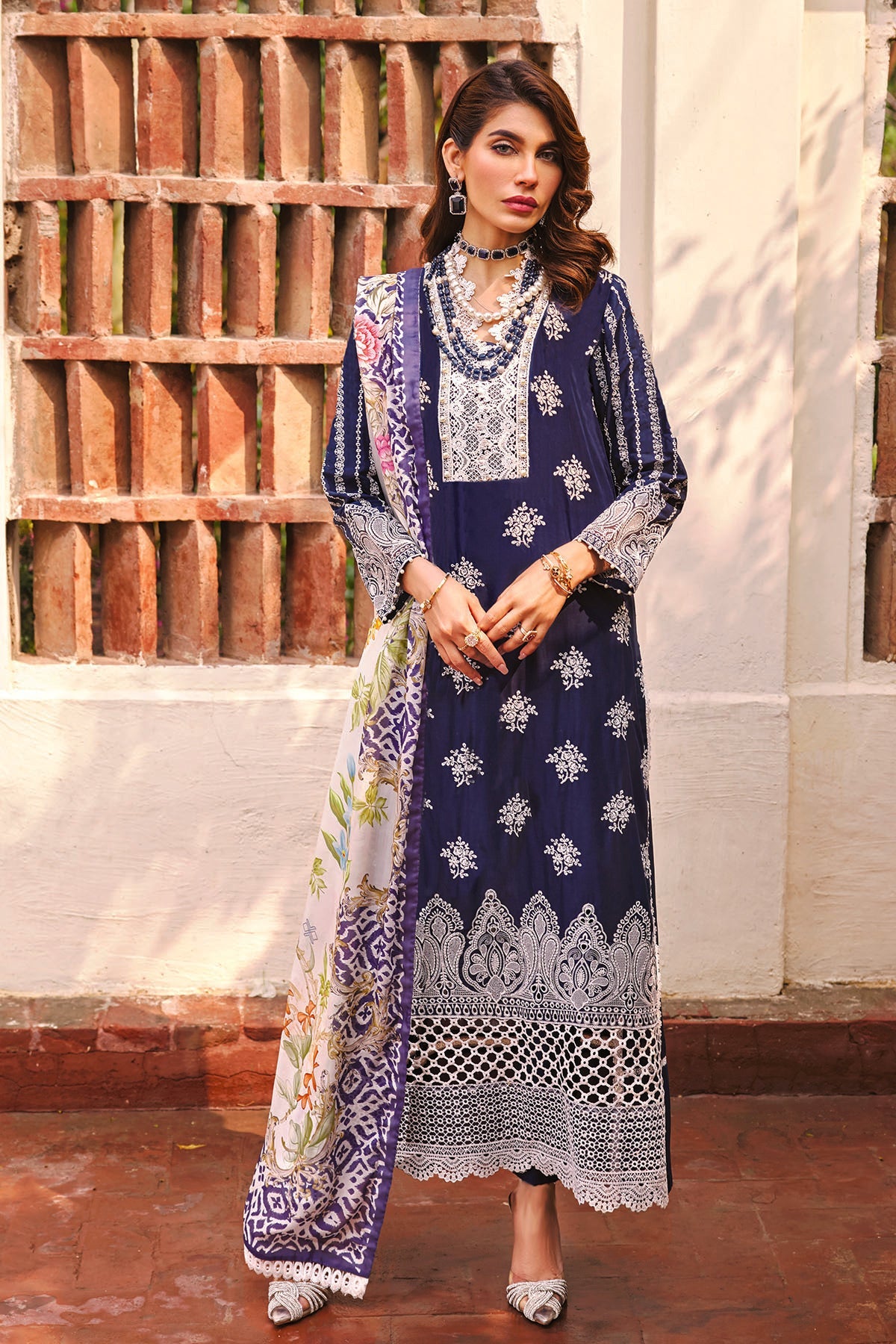 3983-SIBEL EMBROIDERED LAWN STITCHED