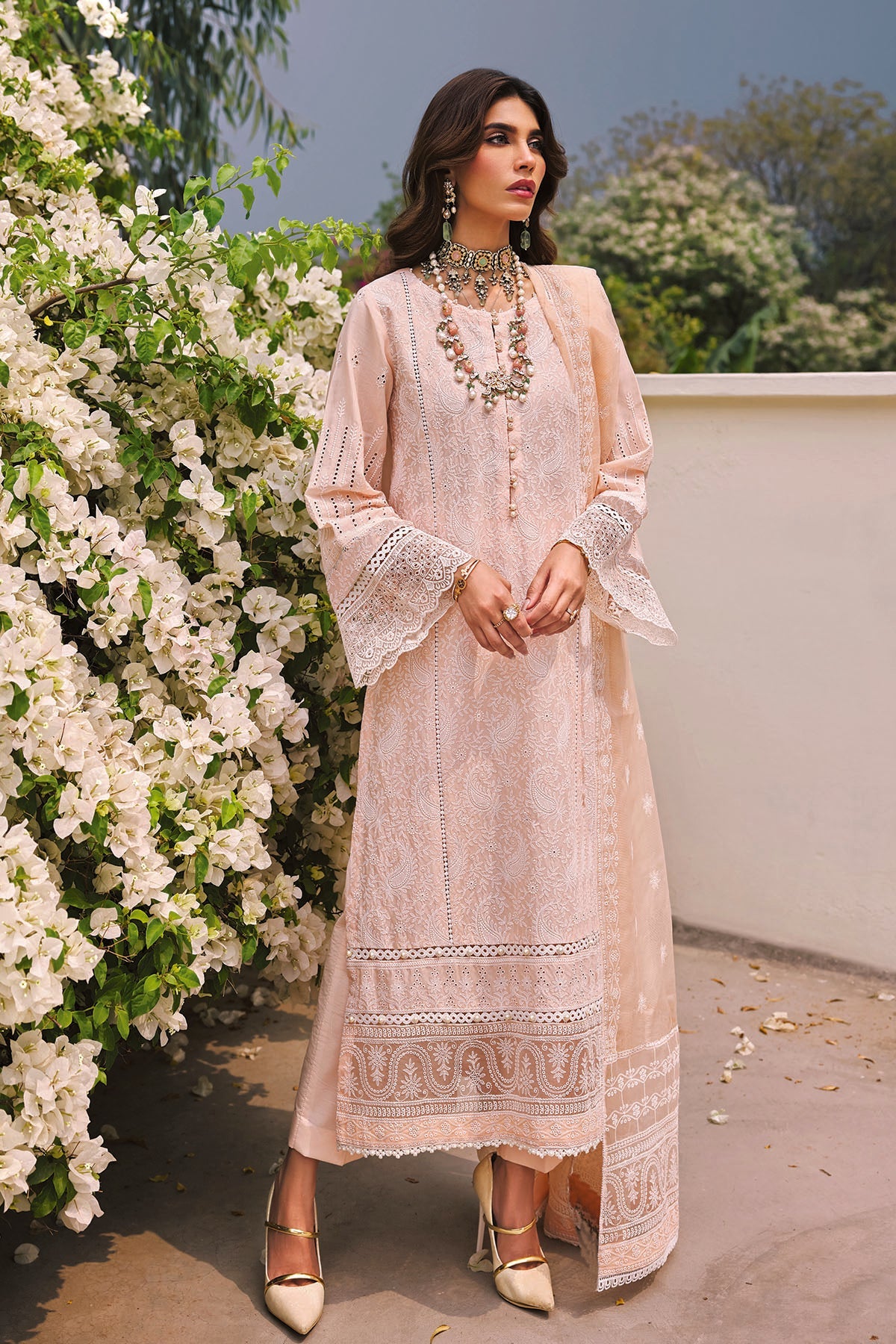3982-ASRA EMBROIDERED LAWN STITCHED