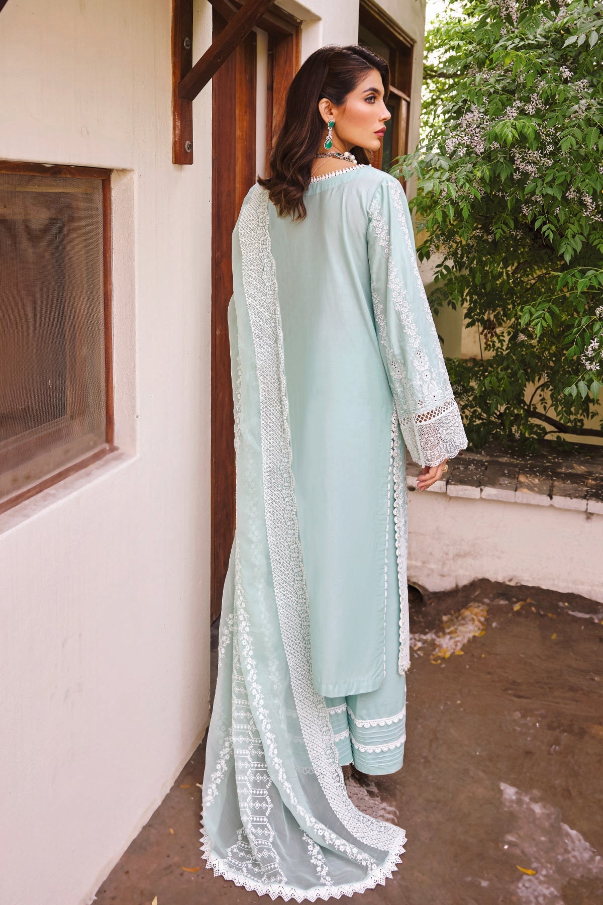 3976-MAHROSH EMBROIDERED LAWN STITCHED